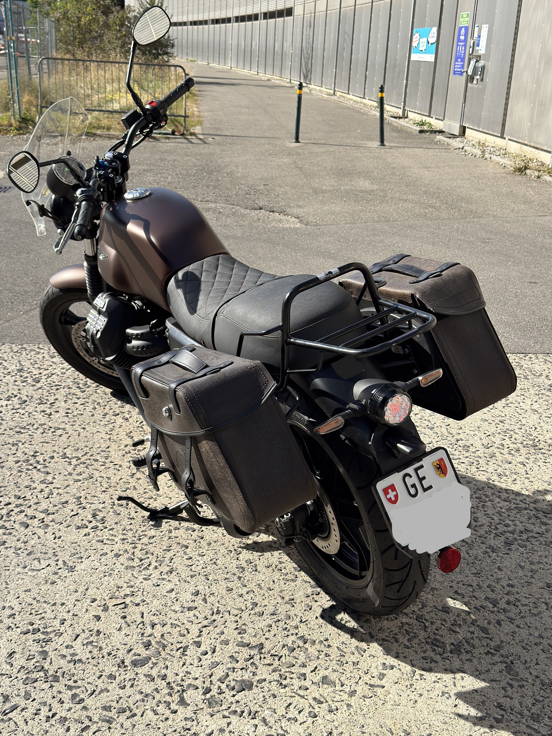 MOTO GUZZI V7 III Stone S-image-7