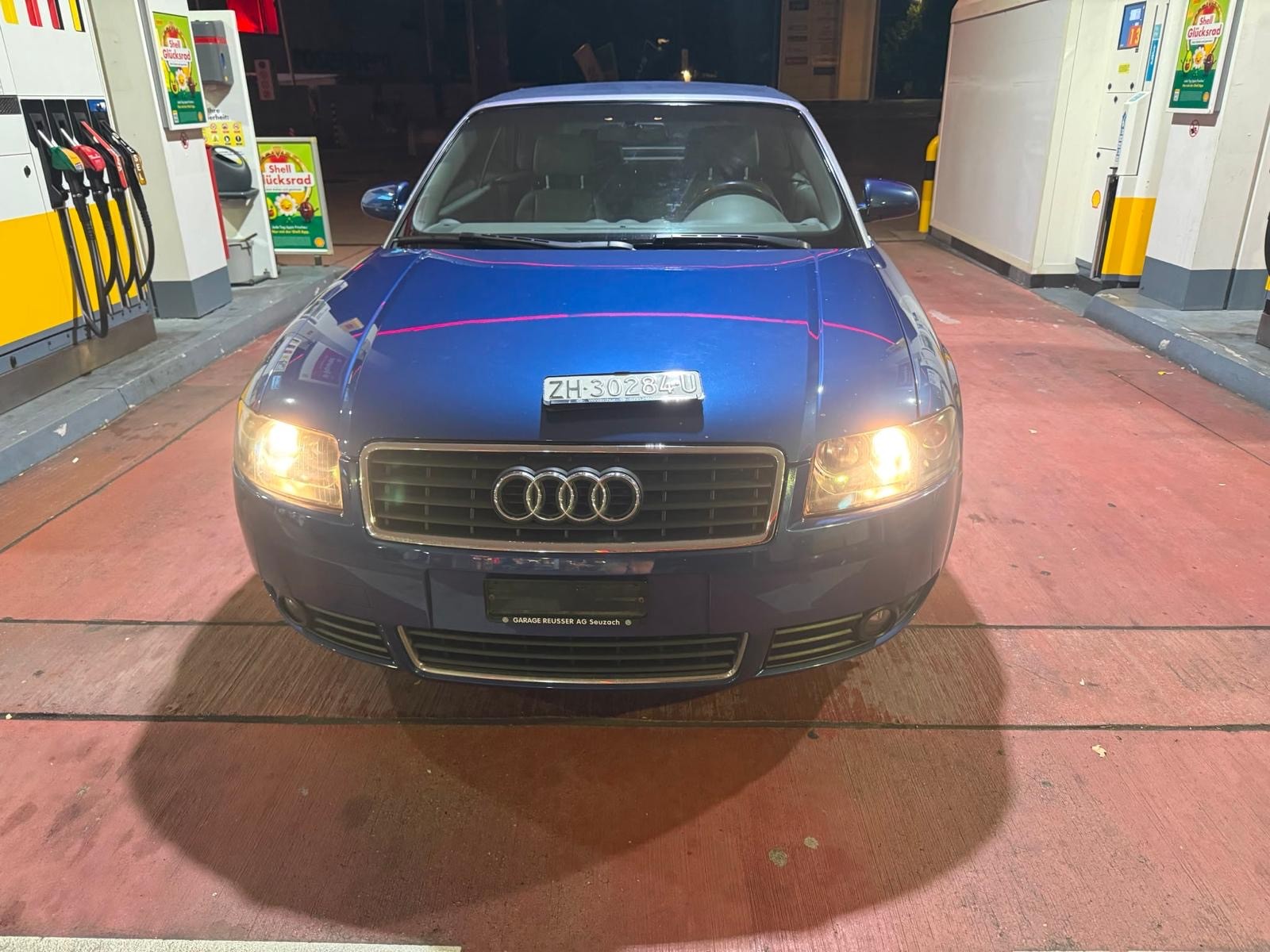 AUDI A4 Cabriolet 2.4 V6-image-4