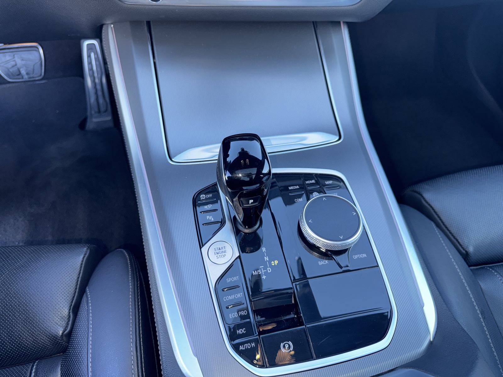 BMW X5 40d xDrive PANORAMA GLASDACH-image-13