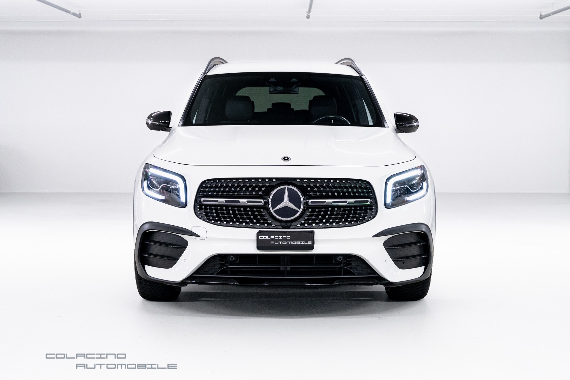 MERCEDES-BENZ GLB 250 AMG Line 4 MATIC 8G-Tronic-image-4