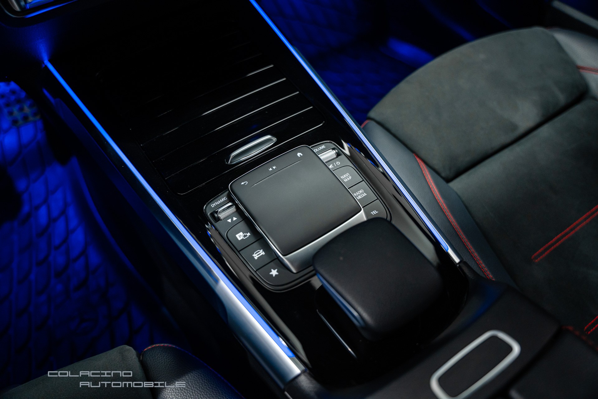 MERCEDES-BENZ GLB 250 AMG Line 4 MATIC 8G-Tronic-image-23