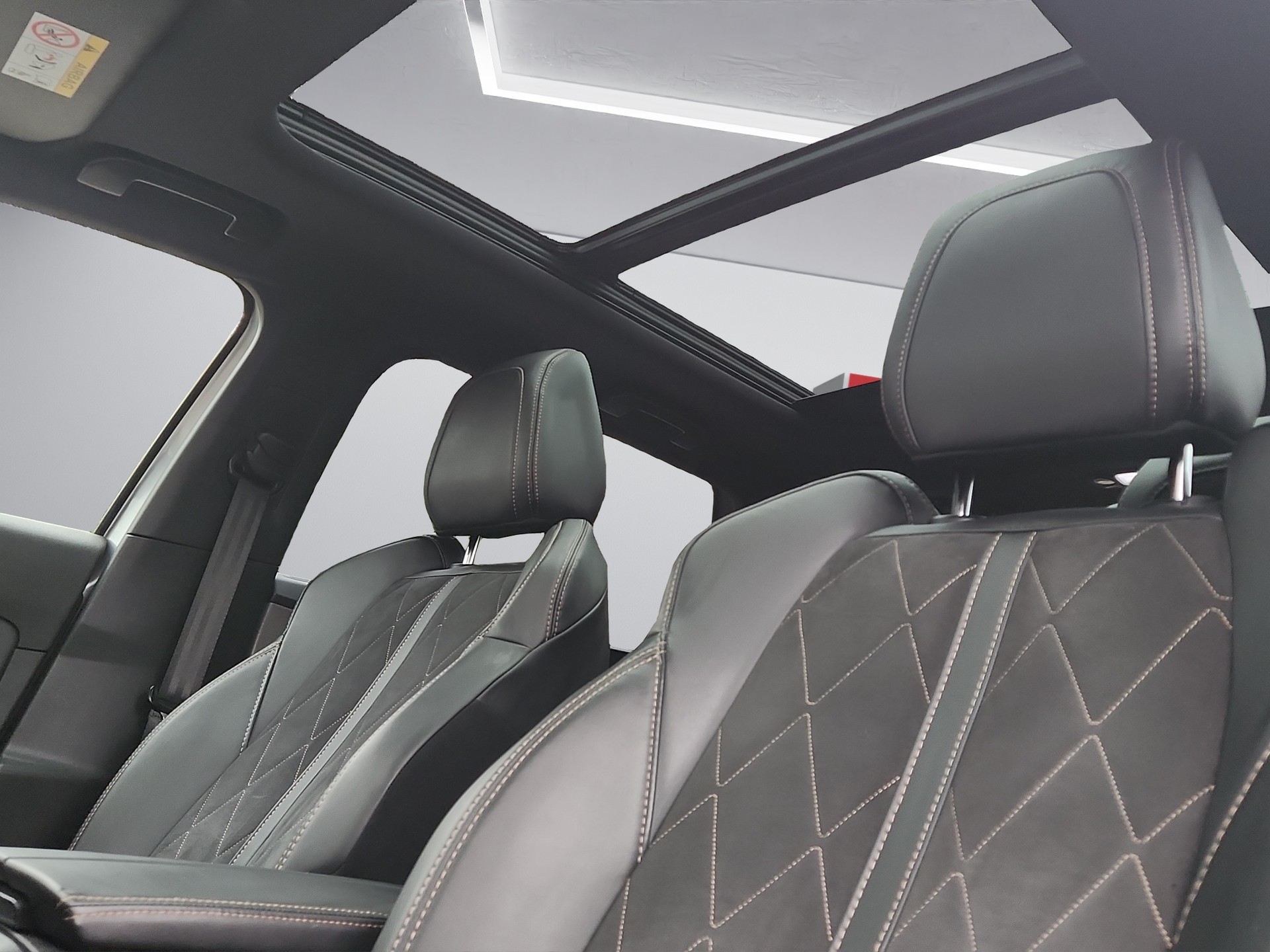 PEUGEOT 5008 2.0 BlueHDi GT EAT-image-8