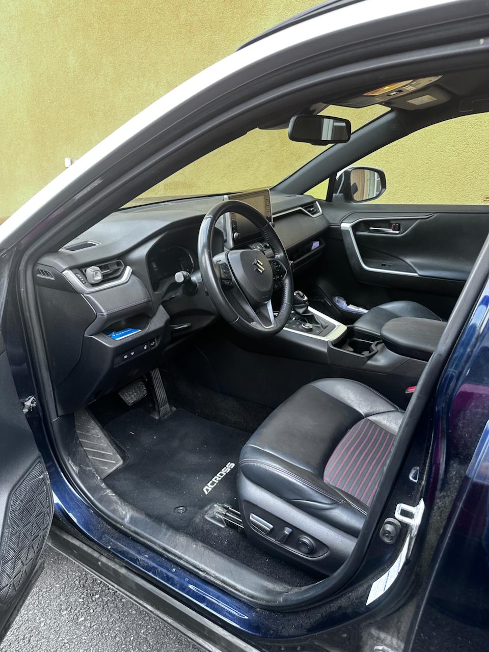 SUZUKI 2.5 Plug-in-Hybrid (PHEV) Compact Top 4x4-image-3