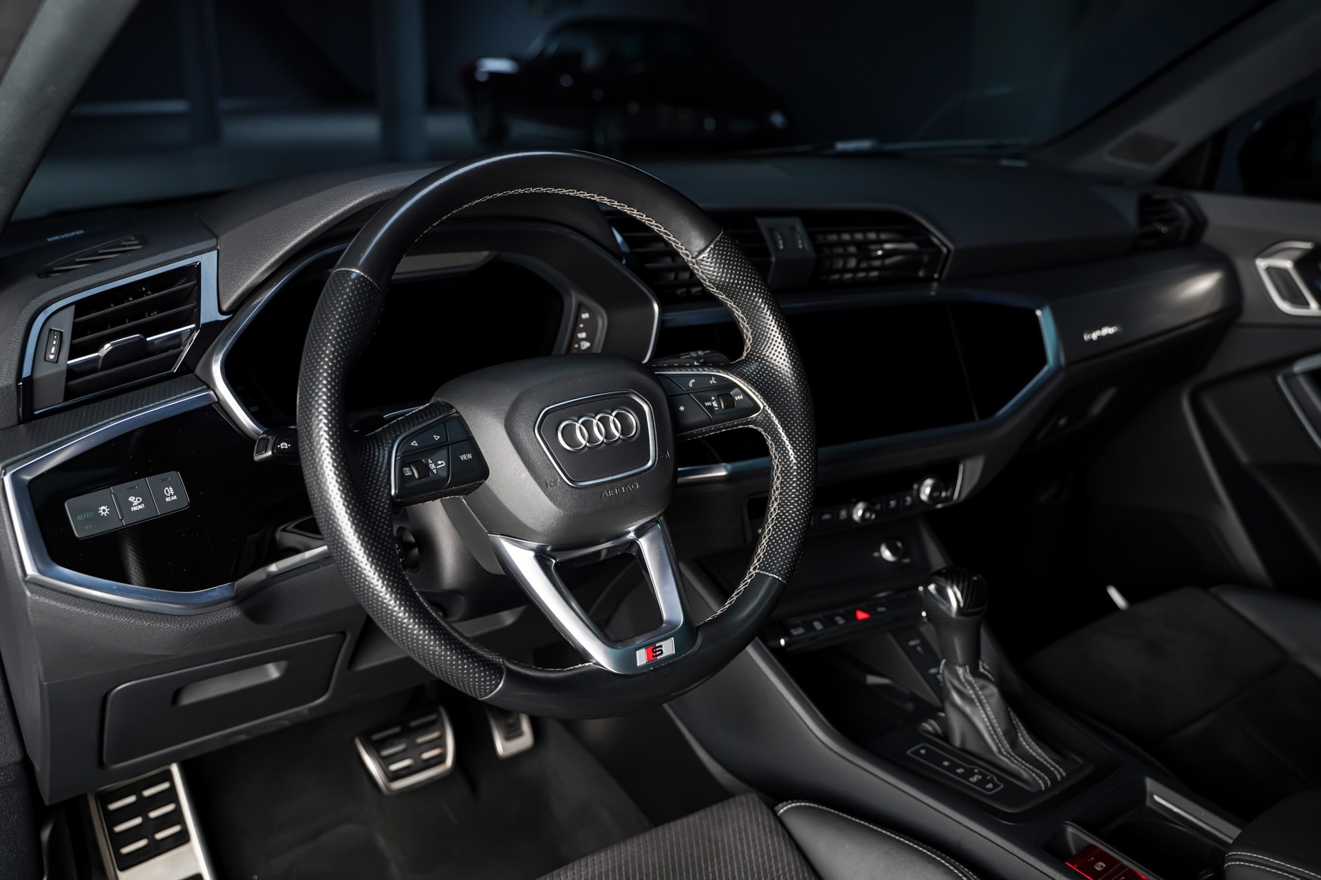 AUDI Q3 Sportback 40 TDI S line Attraction quattro S-tronic-image-10