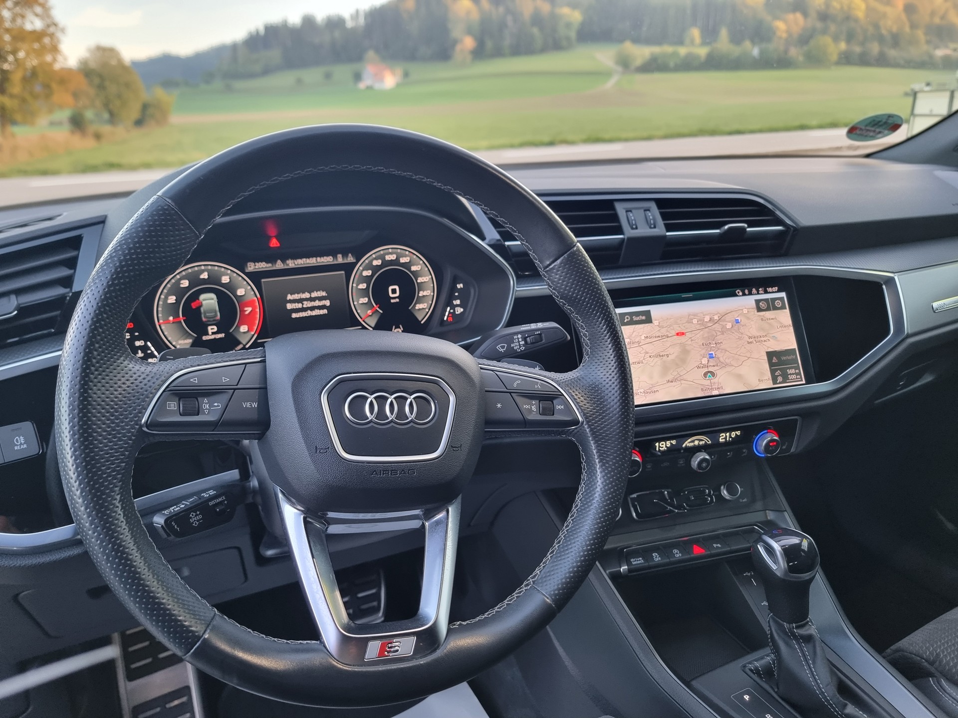AUDI Q3 Sportback 35 TFSI S line Attraction S-tronic-image-3