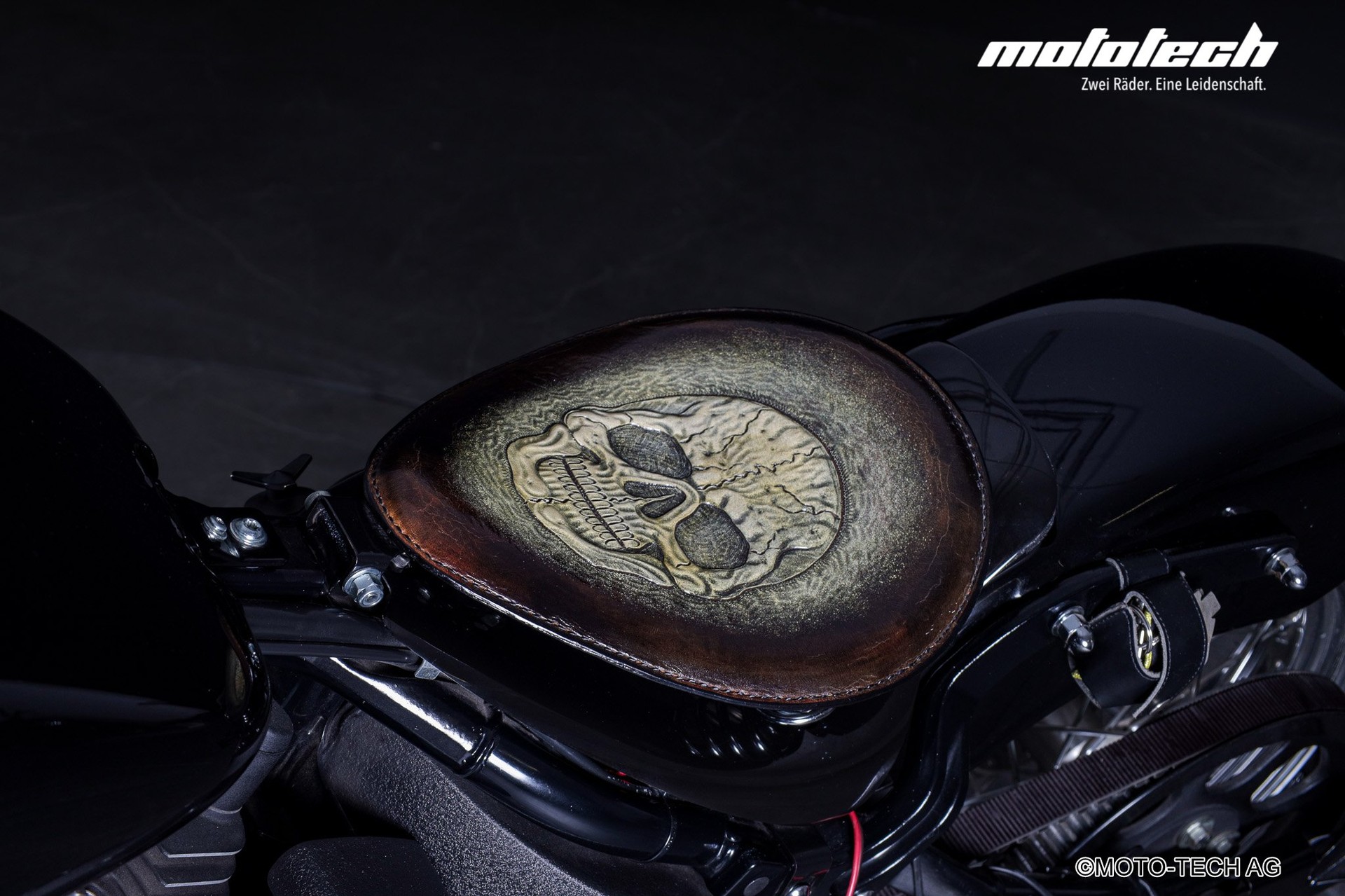 HARLEY-DAVIDSON FXSTB Night Train-image-6