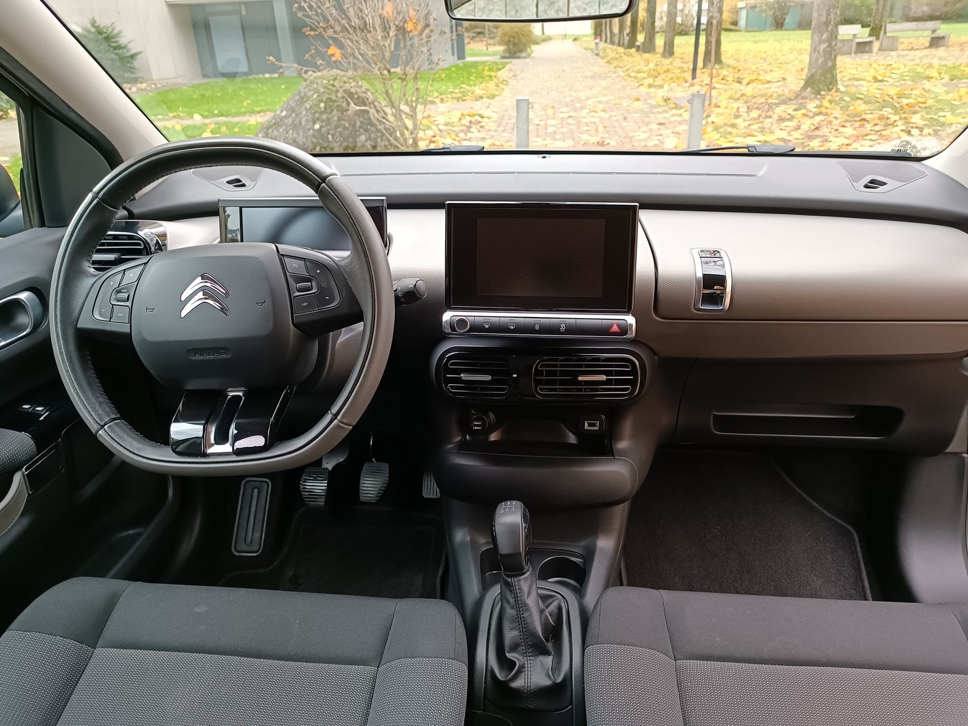 CITROEN C4 Cactus 1.2 e-THP Shine Edition-image-6