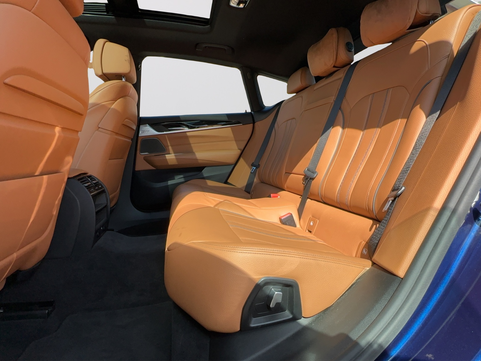 BMW 640i GT xDrive Sport Line Steptronic-image-11