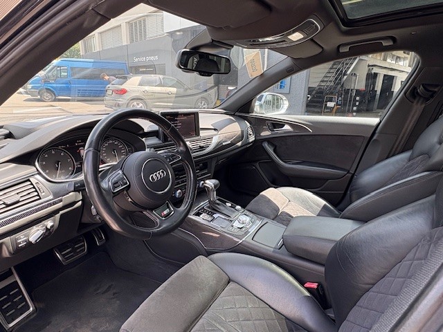 AUDI S6 Avant 4.0 V8 TFSI quattro S-Tronic-image-8