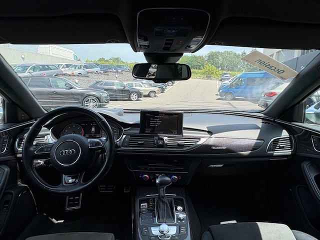 AUDI S6 Avant 4.0 V8 TFSI quattro S-Tronic-image-13