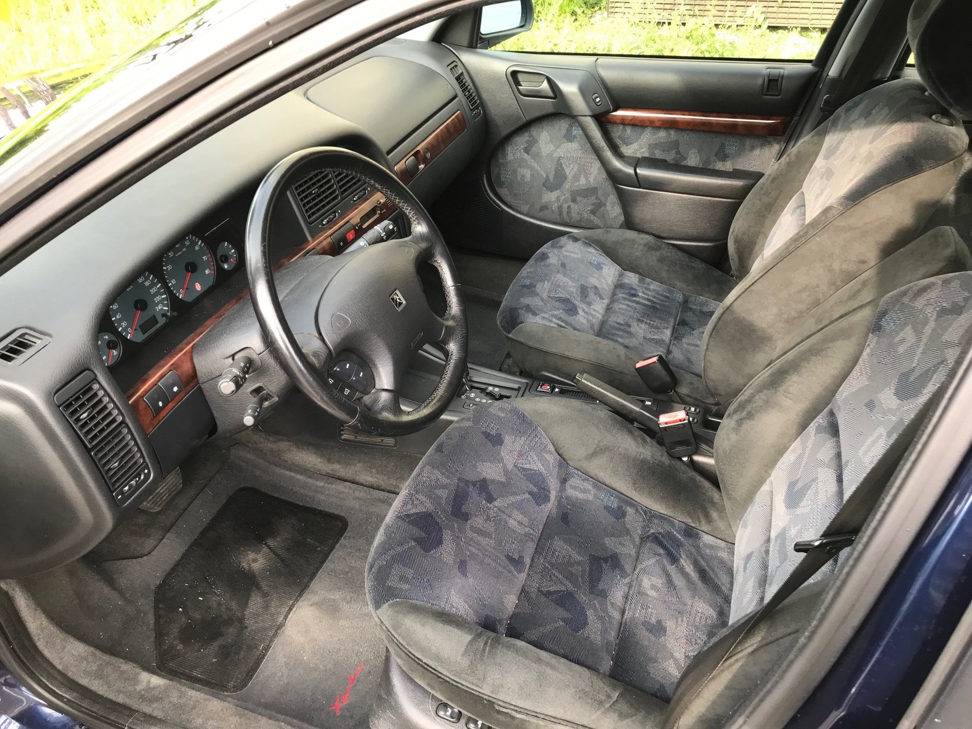 CITROEN XANTIA 2.0 16V Exclusive Aut.-image-2