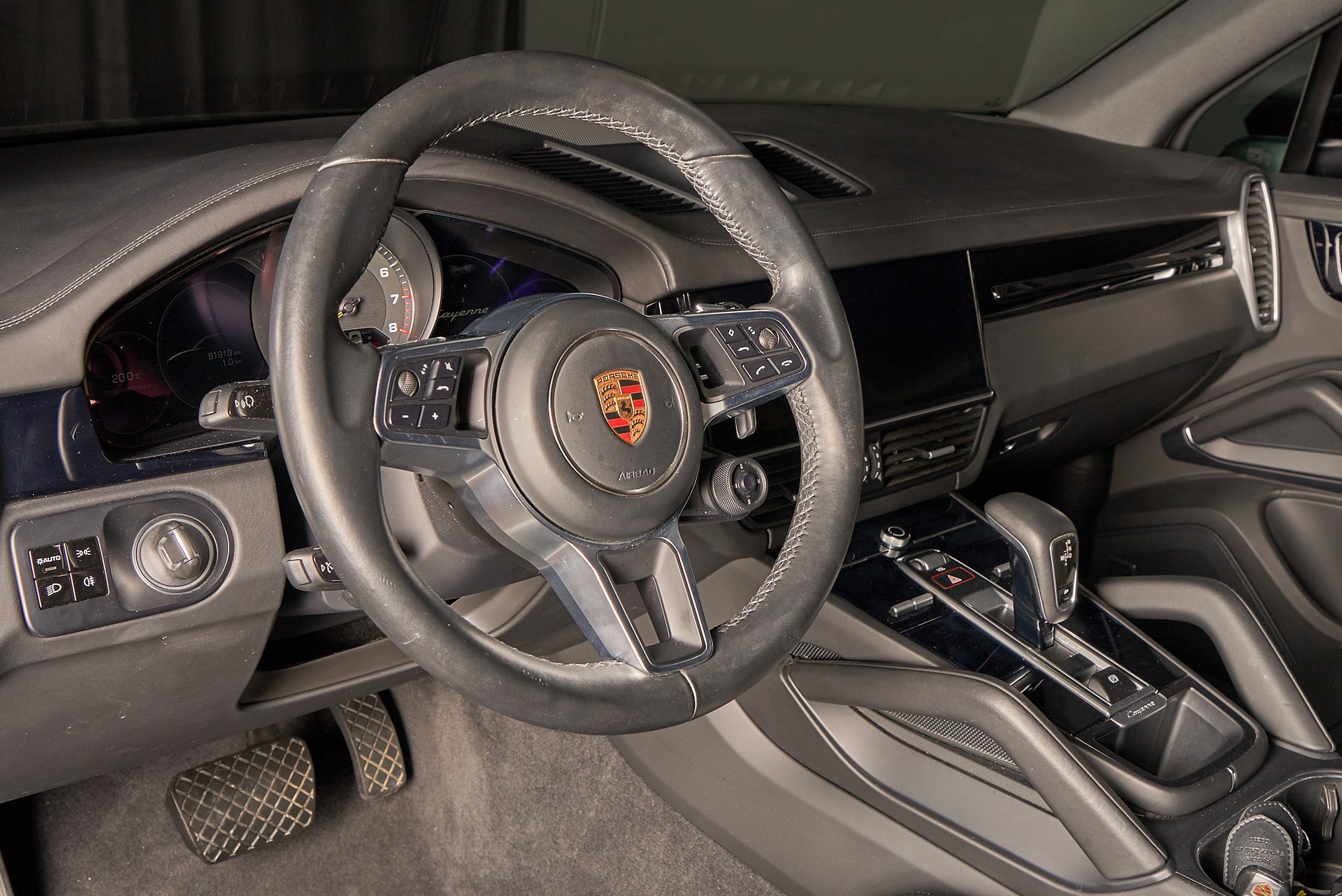 PORSCHE Cayenne E-Hybrid-image-6