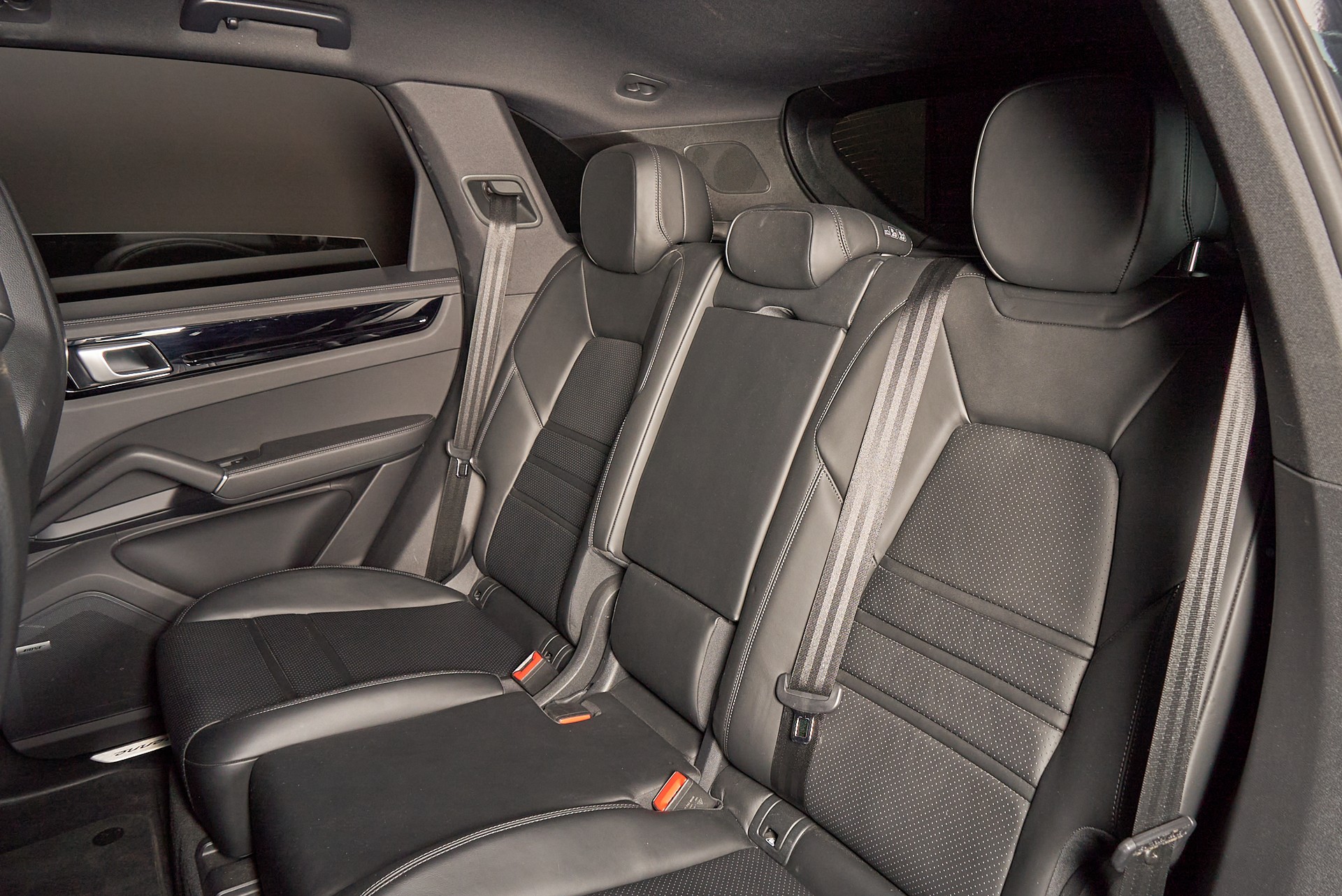 PORSCHE Cayenne E-Hybrid-image-8