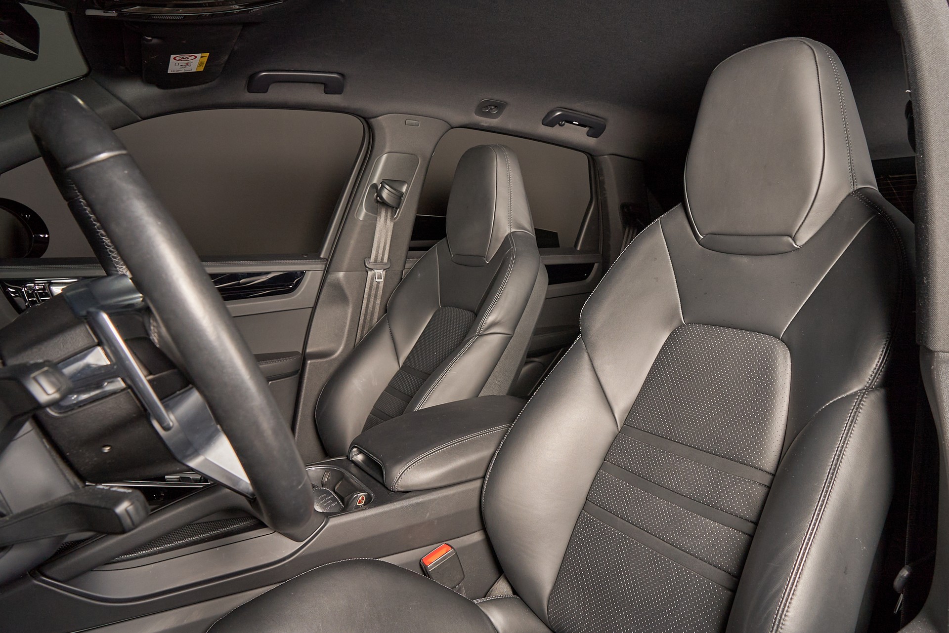 PORSCHE Cayenne E-Hybrid-image-7