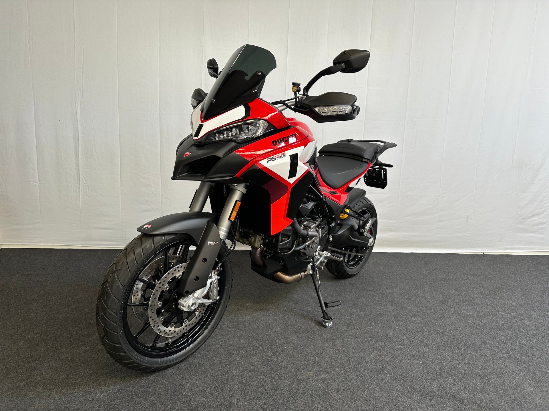 DUCATI Multistrada V2 S-image-2