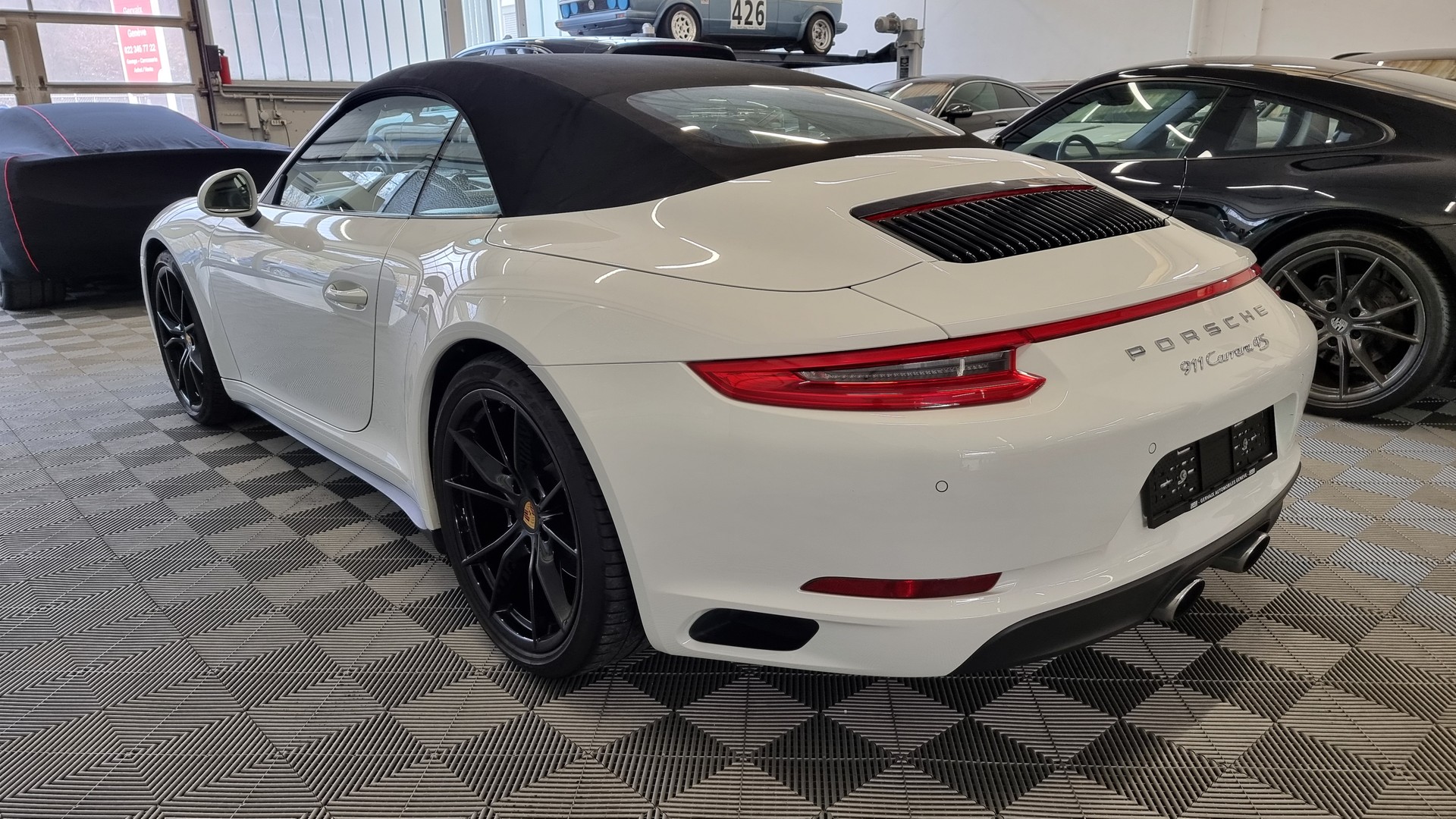 PORSCHE 911 Carrera 4S Cabrio PDK (991.2)-image-5