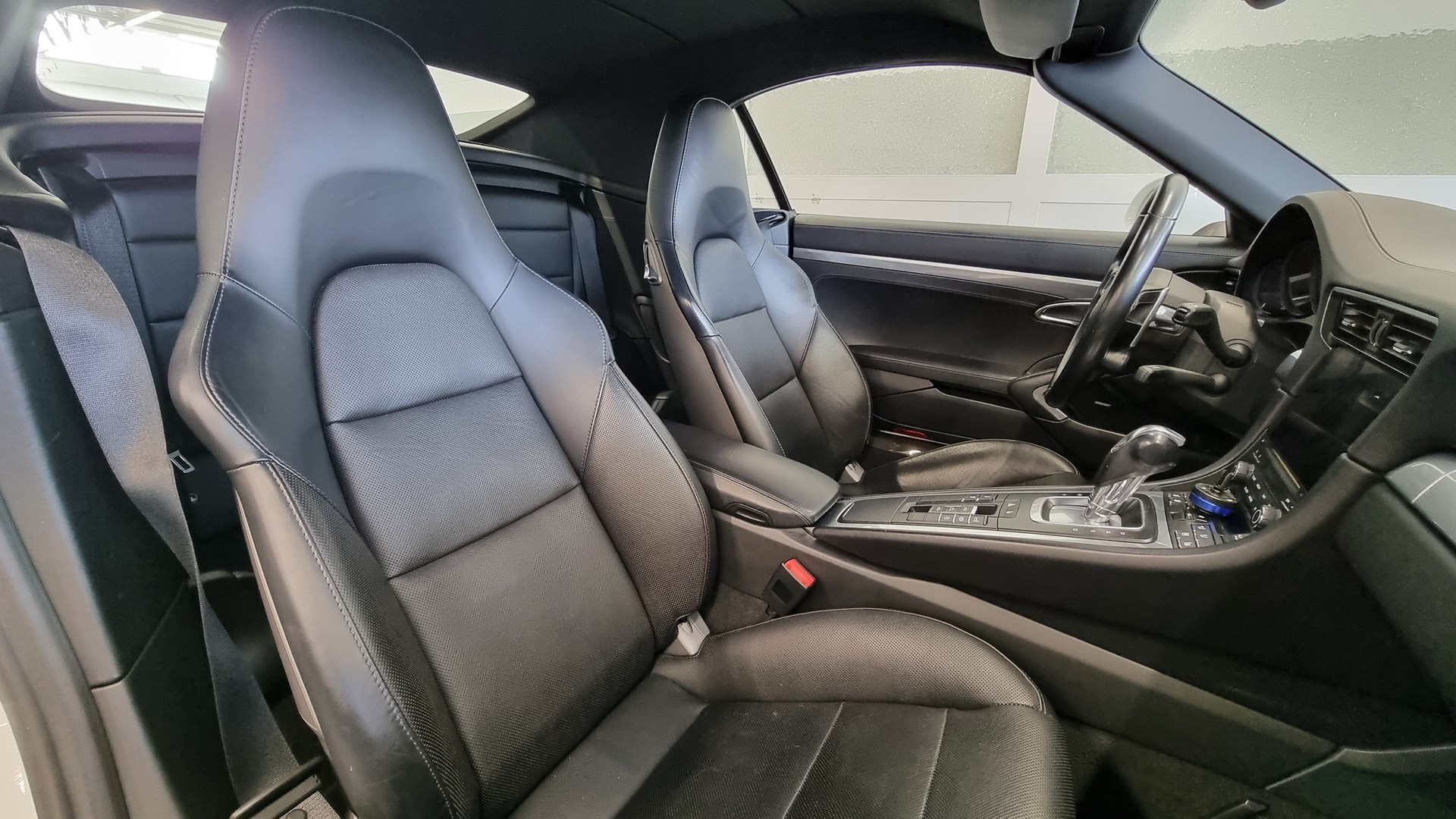 PORSCHE 911 Carrera 4S Cabrio PDK (991.2)-image-11