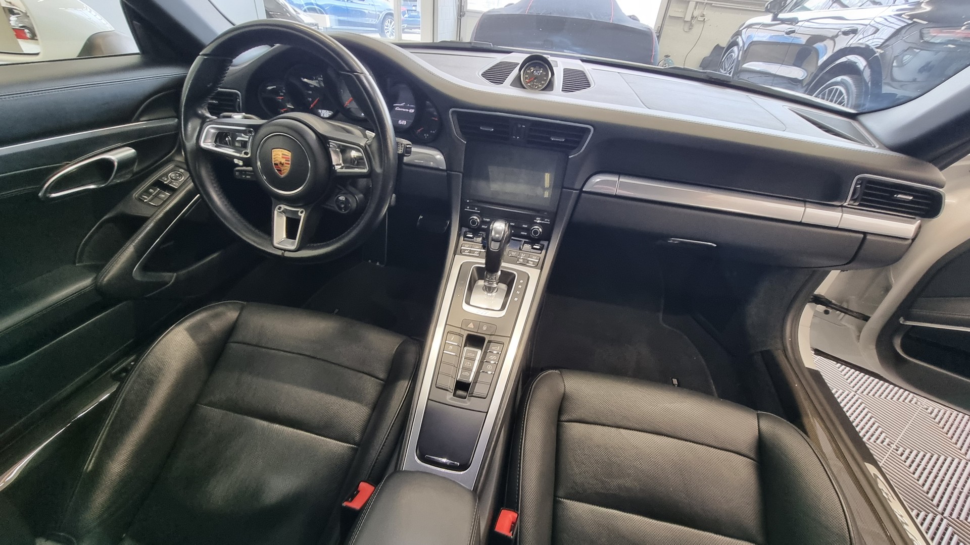 PORSCHE 911 Carrera 4S Cabrio PDK (991.2)-image-10