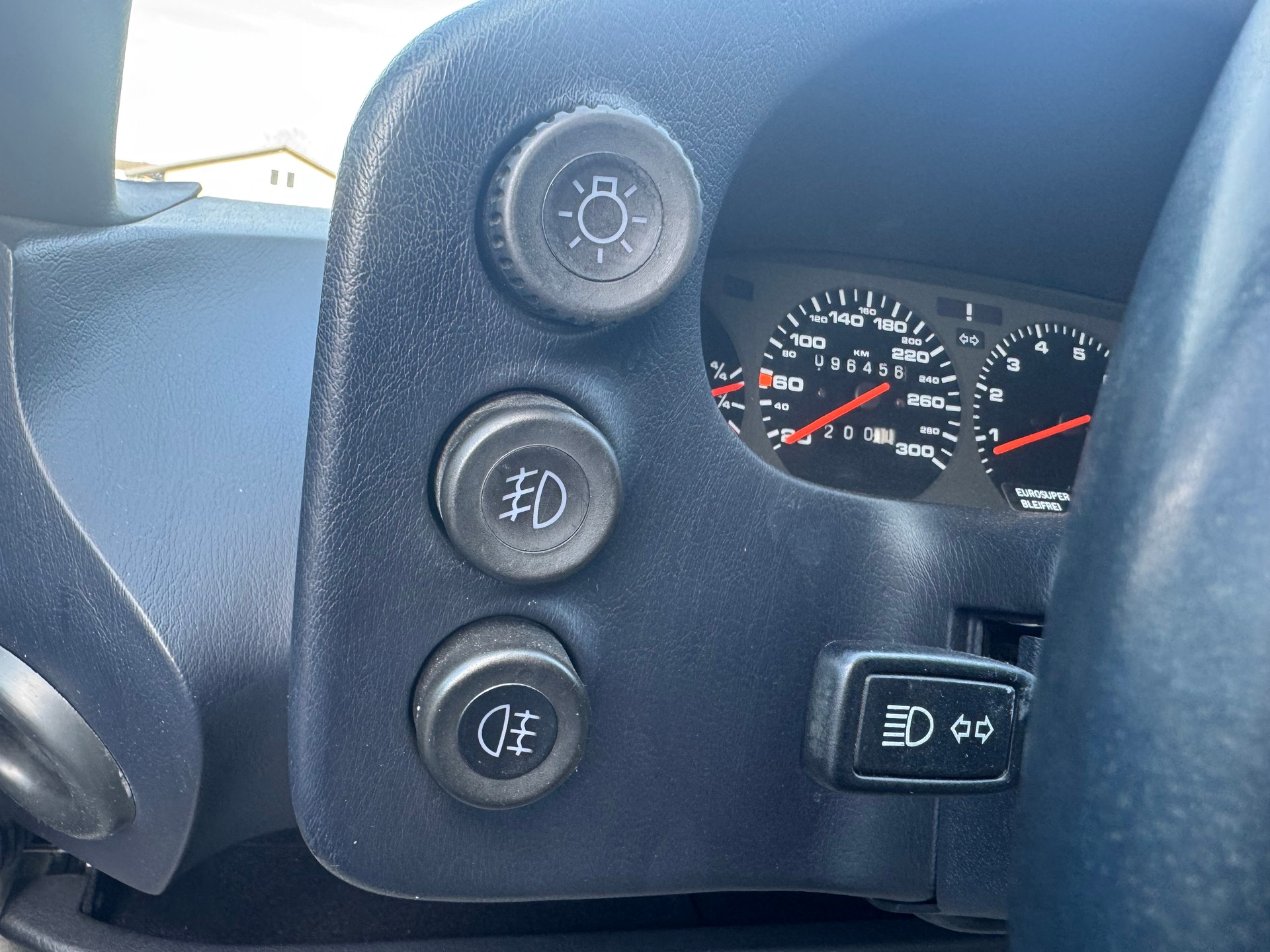PORSCHE 928 S4 Automat "Veteranenfahrzeug"-image-14