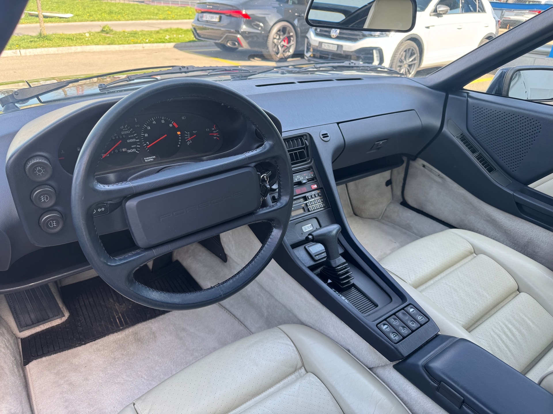 PORSCHE 928 S4 Automat "Veteranenfahrzeug"-image-12