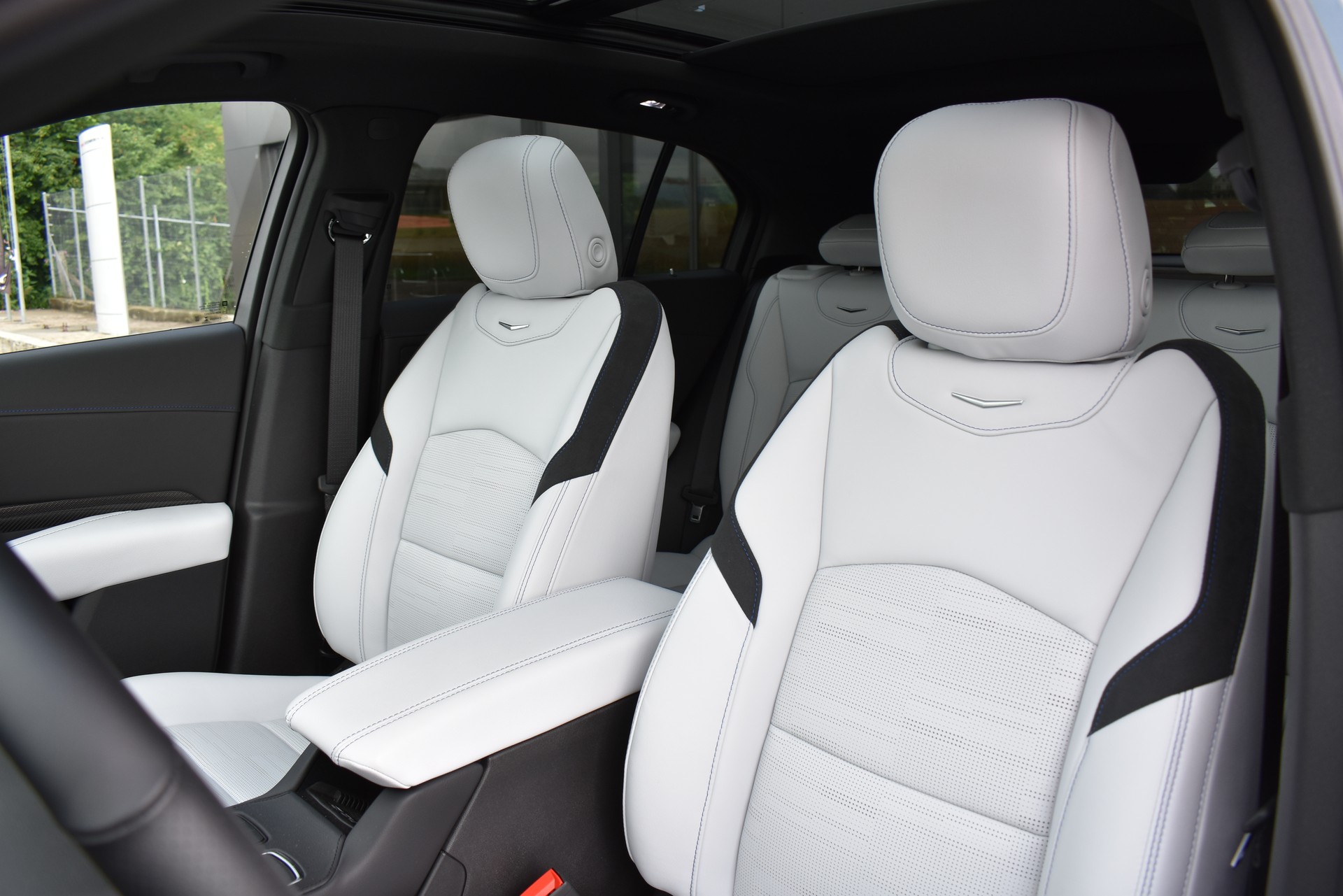 CADILLAC XT4 Sport-image-11
