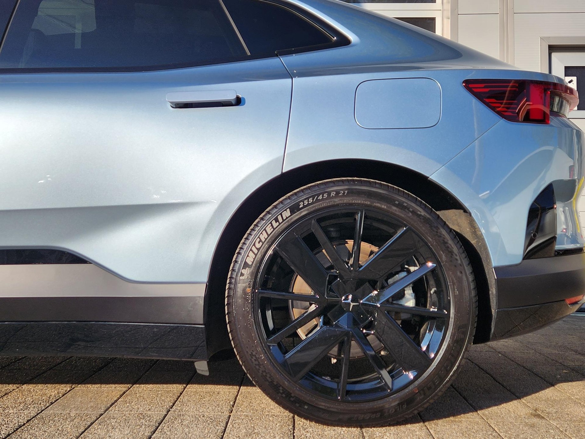 POLESTAR Polestar 4 Long Range Single 100kWh ** GRATIS SERVICE -PILOT PAKET -21 ZOLL -PANORAMA -ASSIS.PAKET -GARANTIE BIS 04.2032-image-4
