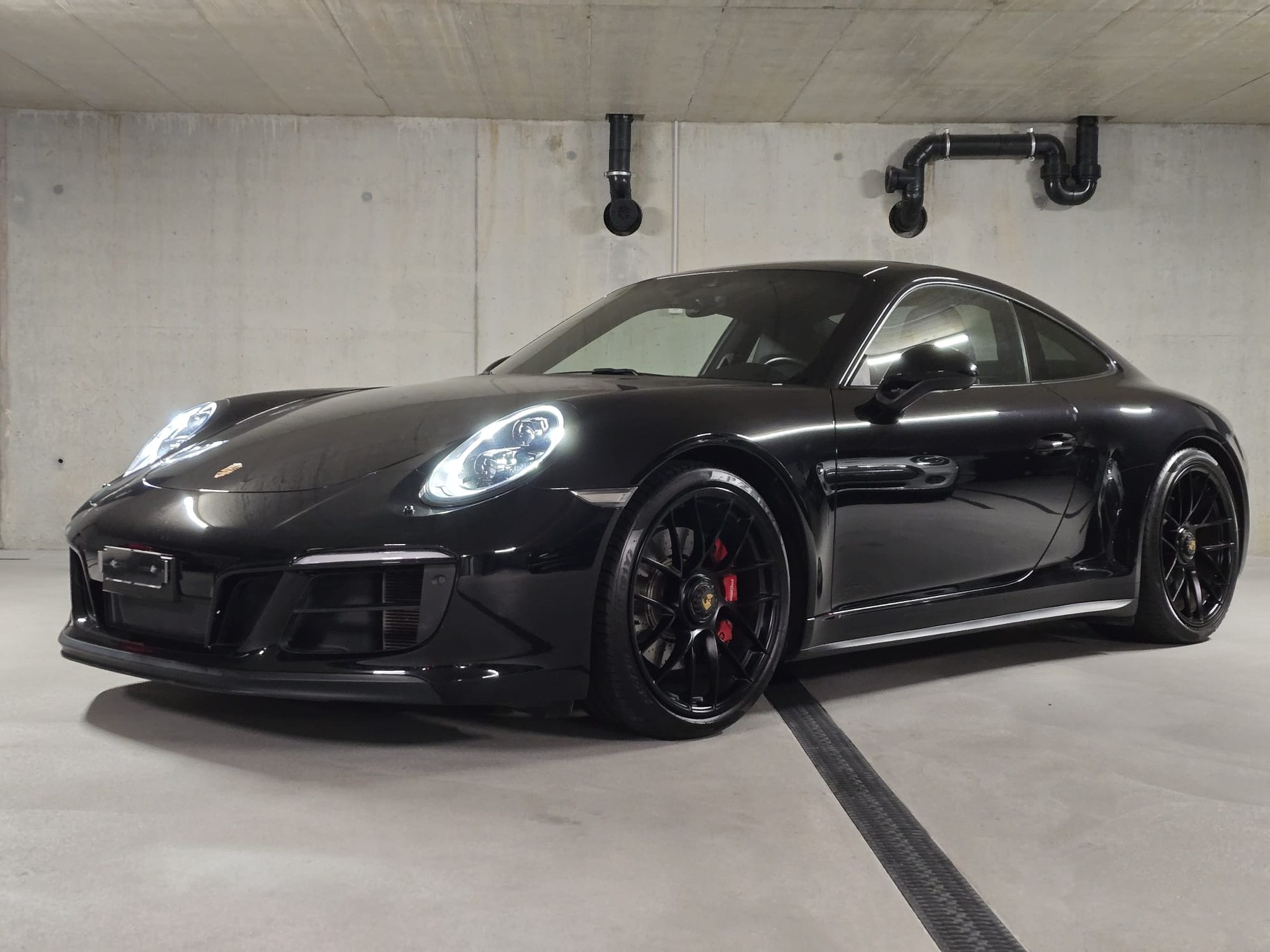 PORSCHE 911 Carrera 4 GTS PDK