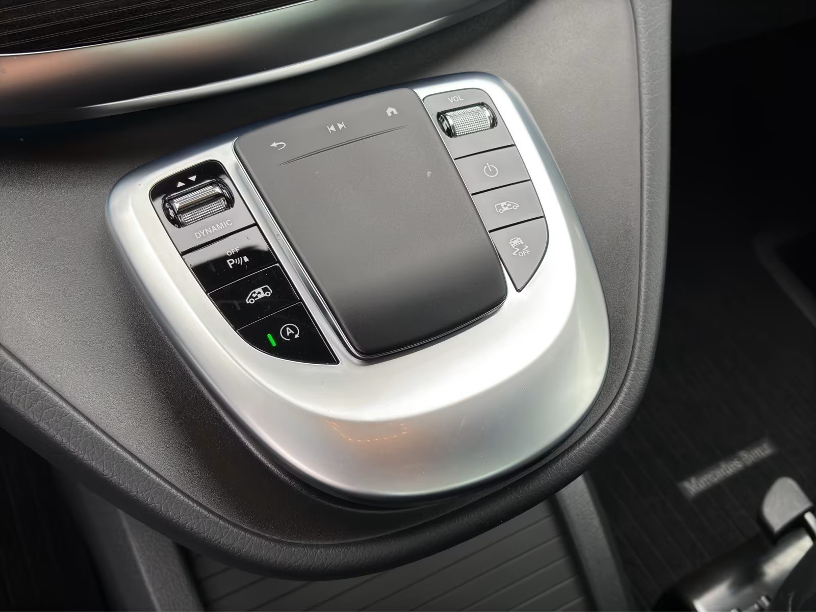 MERCEDES-BENZ V 300 d lang Avantgarde 4Matic 9G-Tronic-image-7