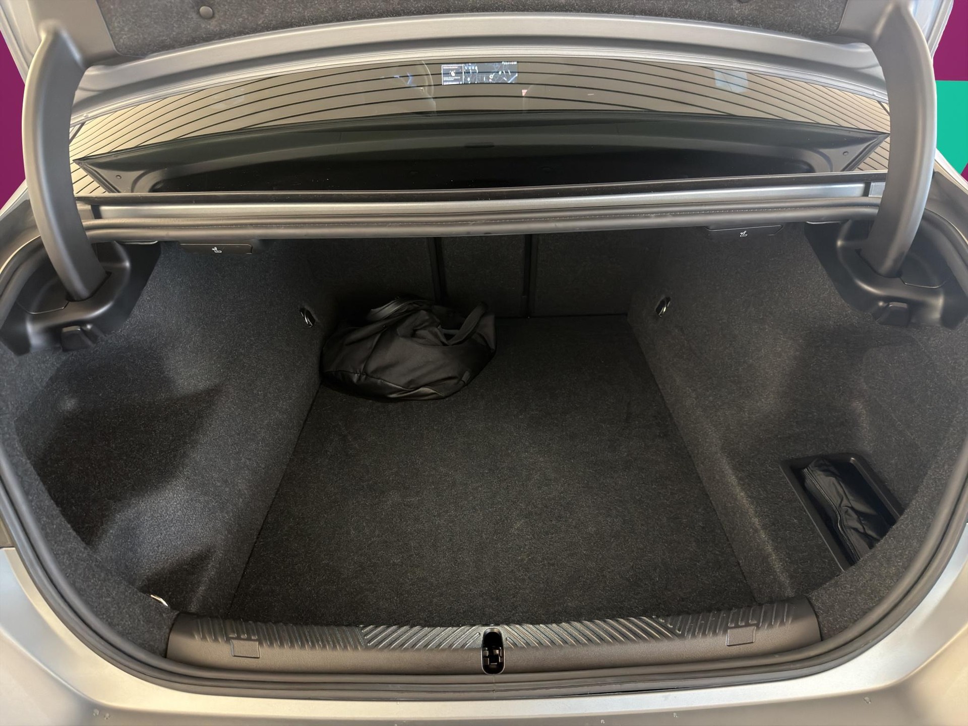 BMW 550e xDrive-image-9