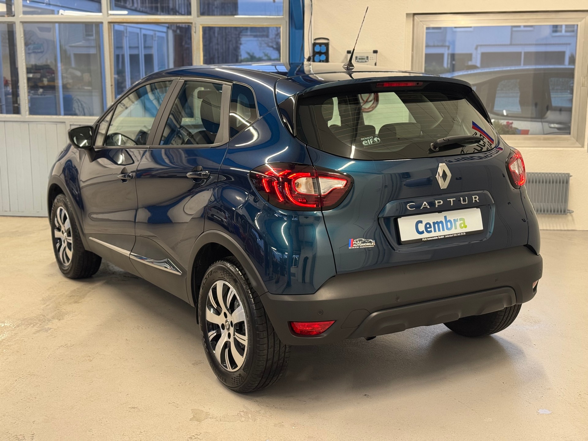 RENAULT Captur 0.9 12V Intens-image-5