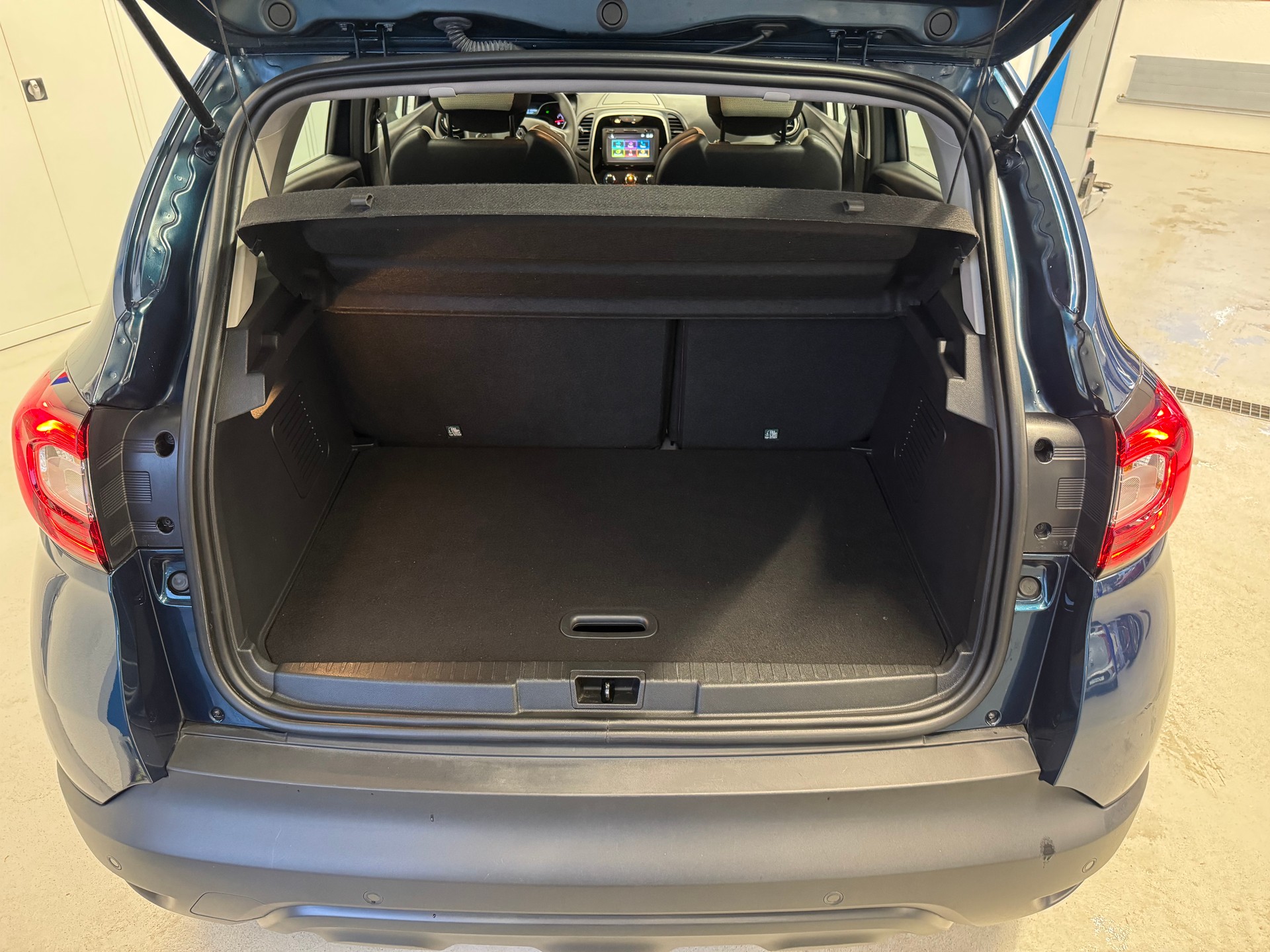 RENAULT Captur 0.9 12V Intens-image-13