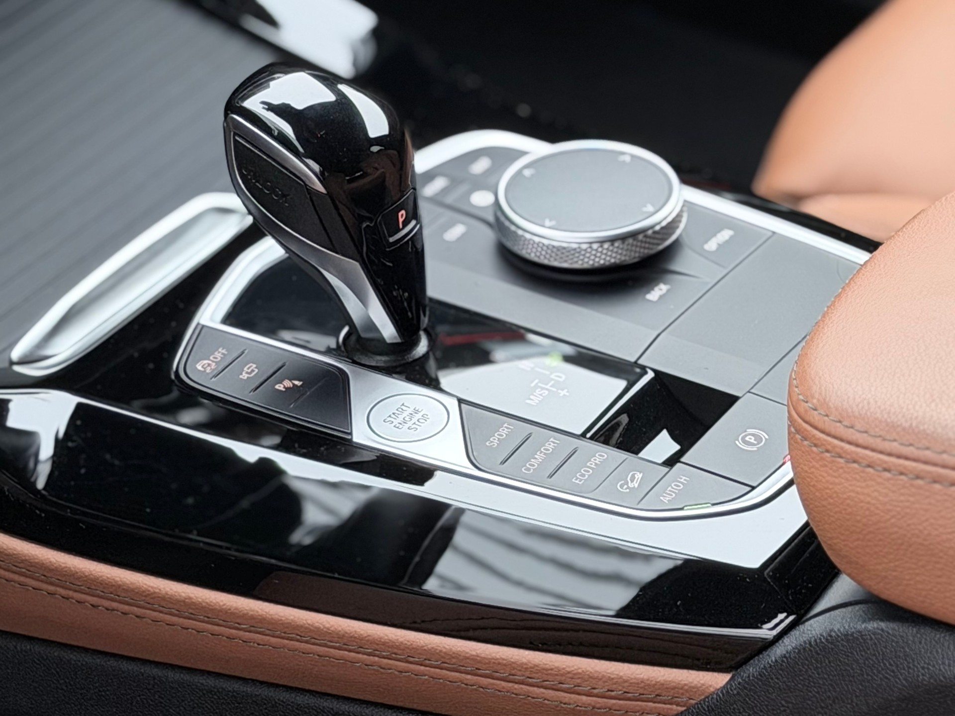 BMW X4 M40i 48V Steptronic-image-5