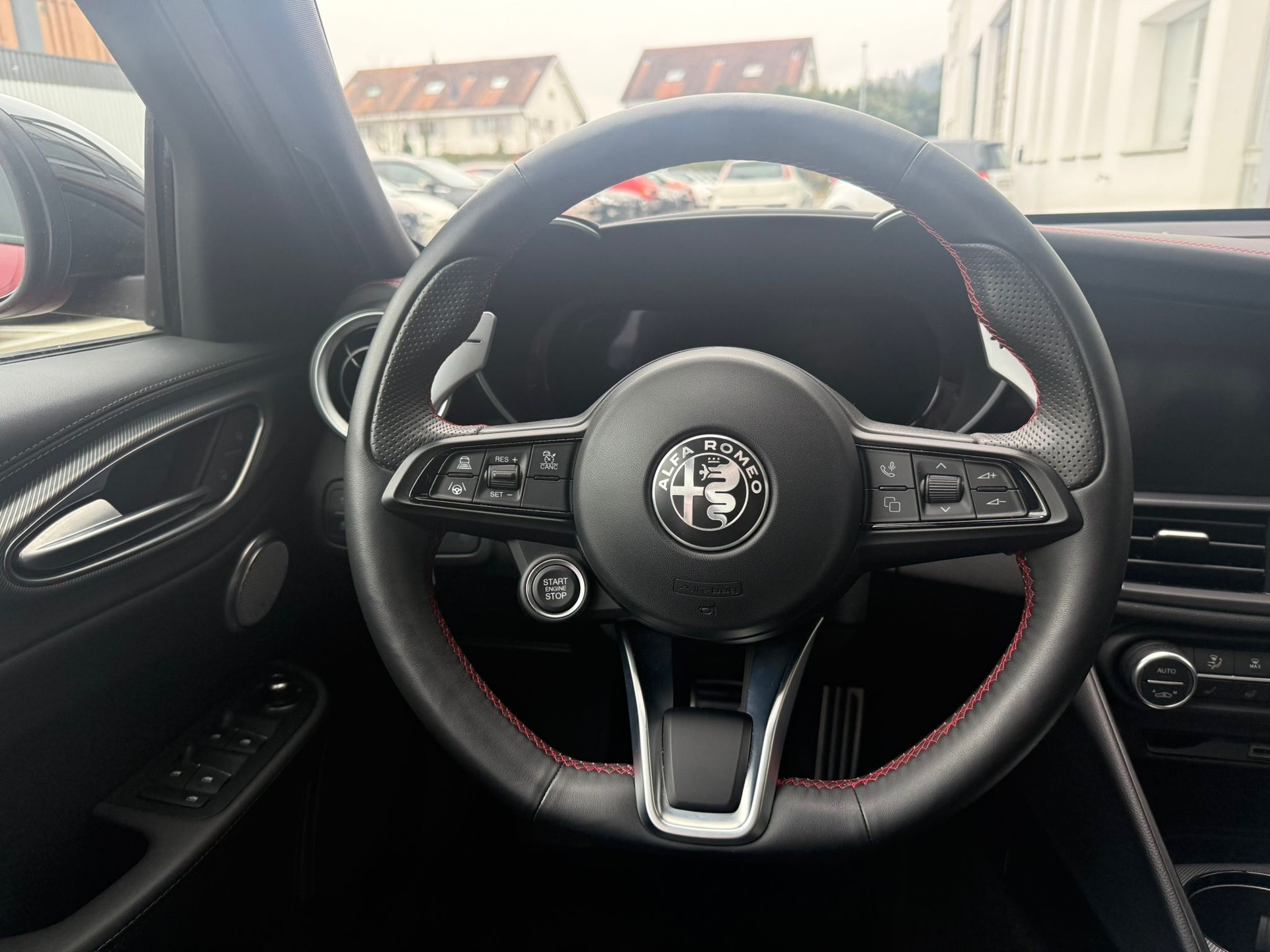 ALFA ROMEO Giulia 2.0 Competizione Pack Sky 280PS Q4 AT8 MY23/24-image-12