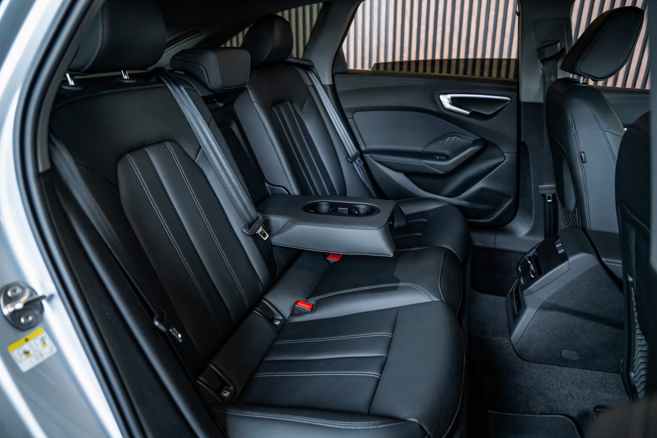 AUDI A5 Avant TFSI quattro 150 kW S tronic-image-16
