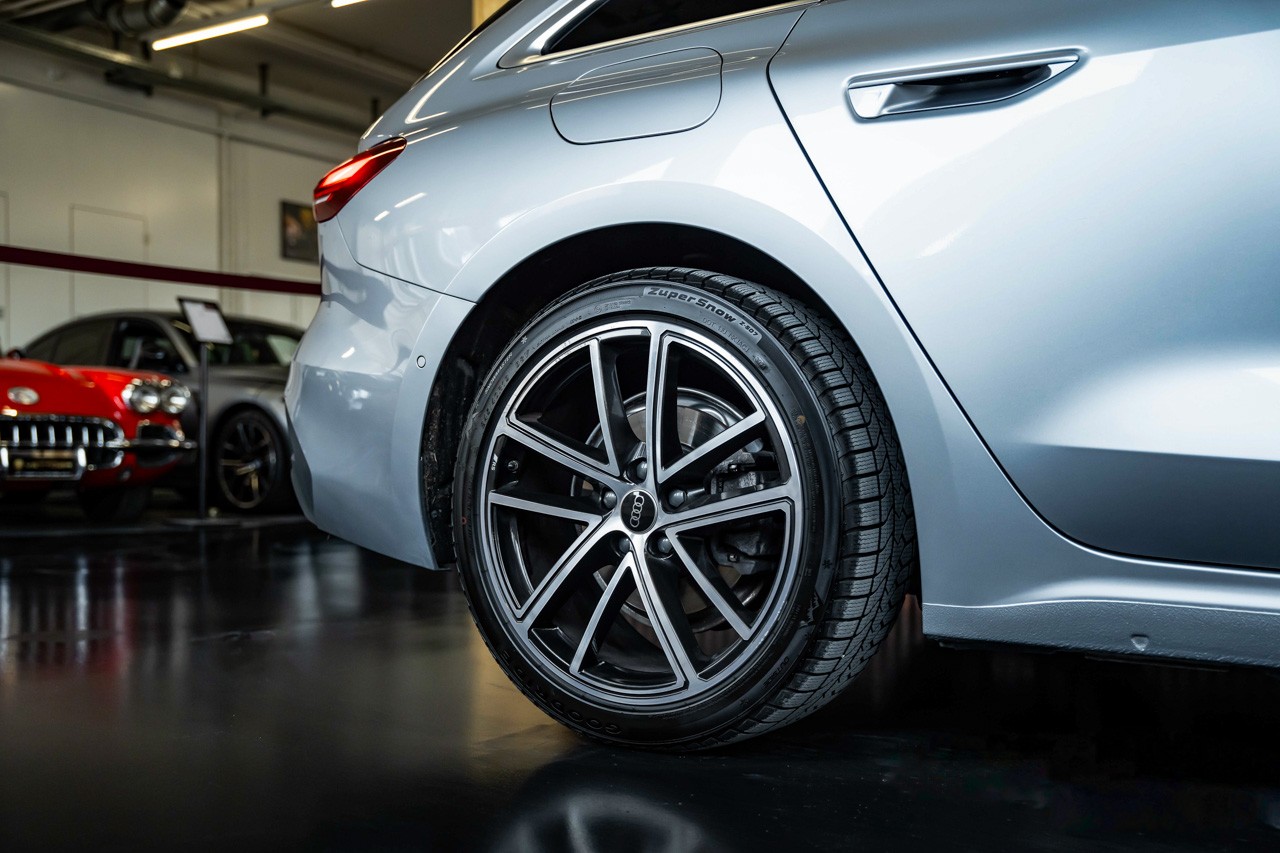 AUDI A5 Avant TFSI quattro 150 kW S tronic-image-9