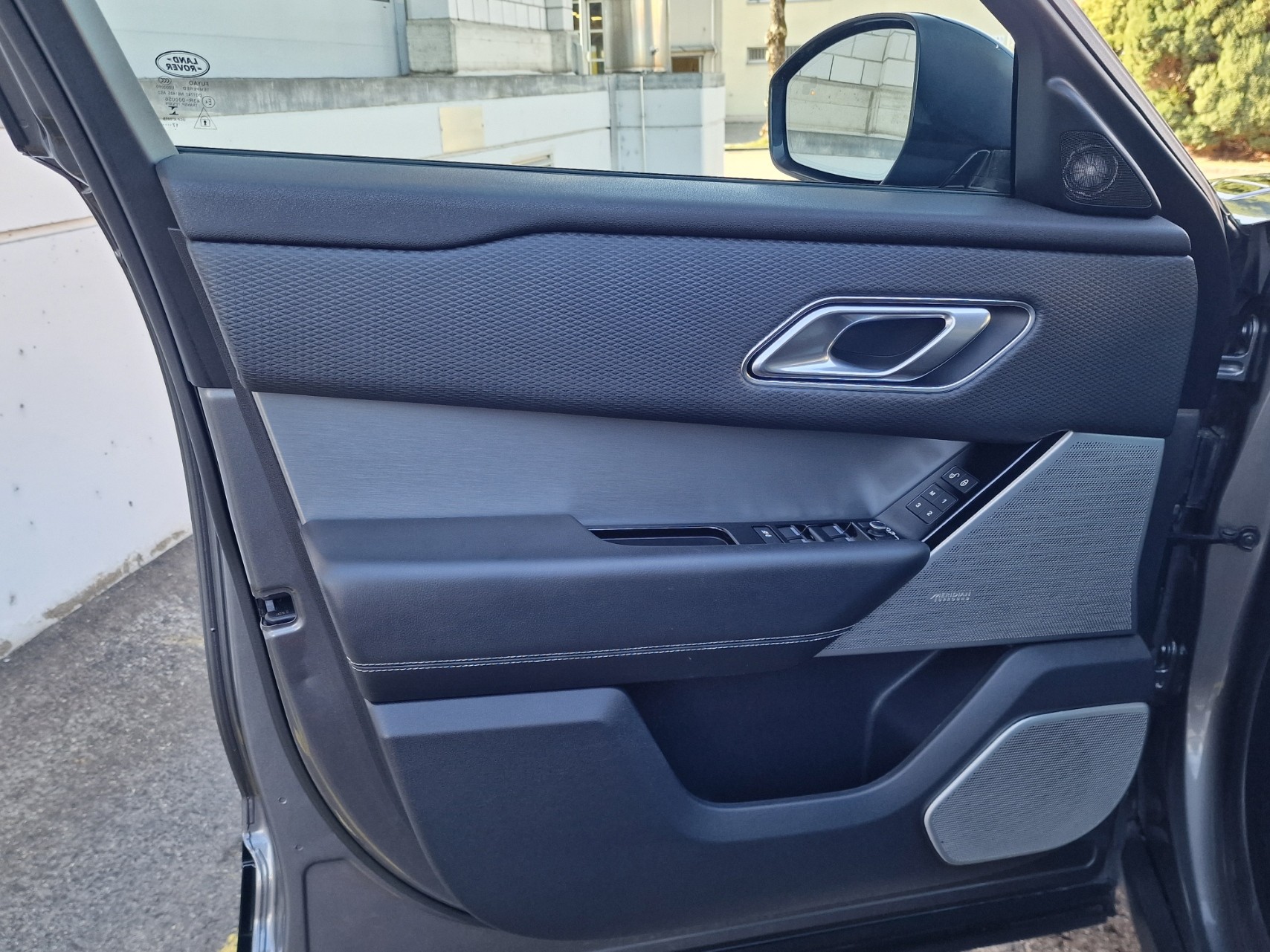 LAND ROVER Range Rover Velar R-Dynamic D 240 SE Automatic-image-6