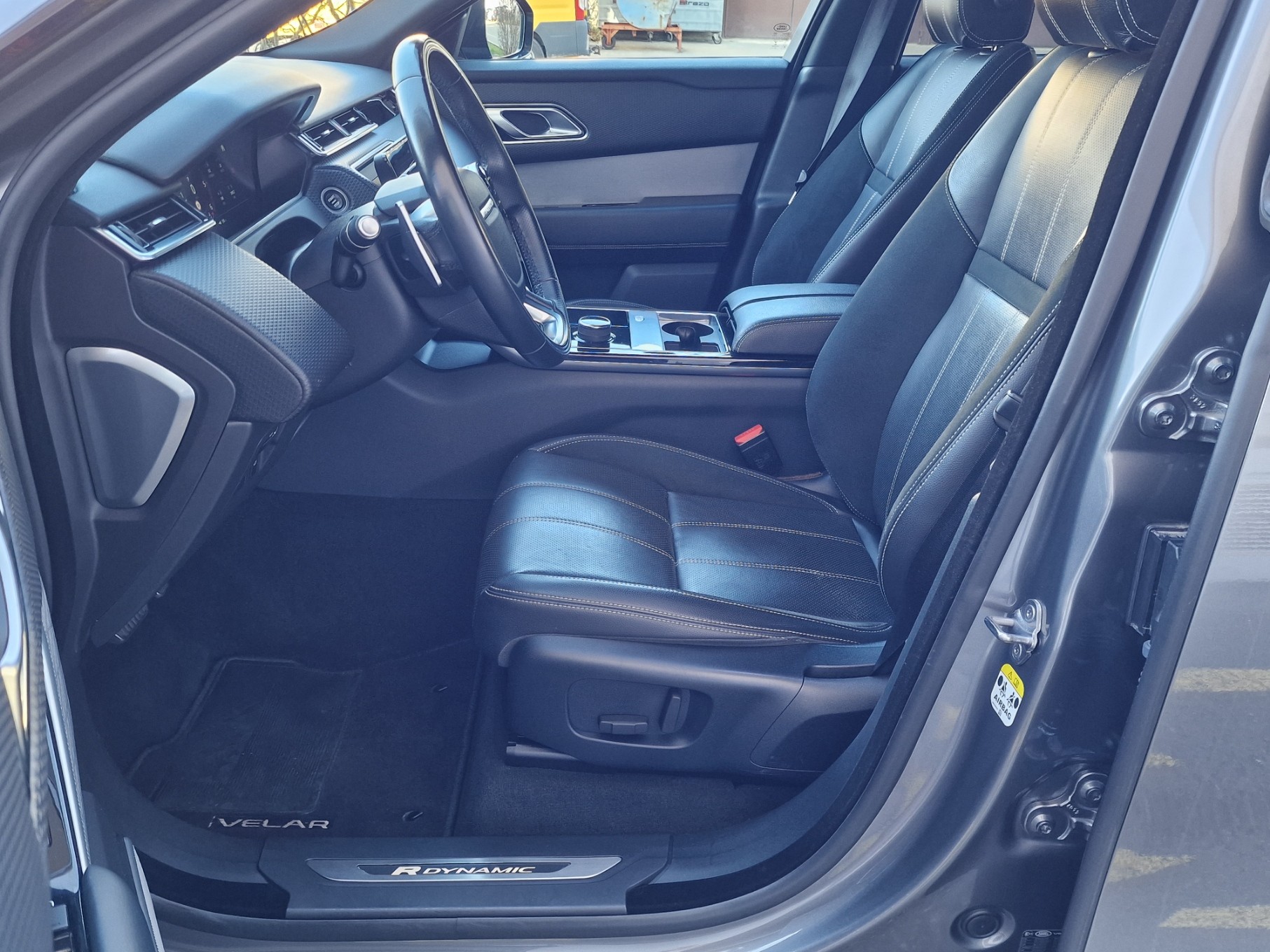 LAND ROVER Range Rover Velar R-Dynamic D 240 SE Automatic-image-7
