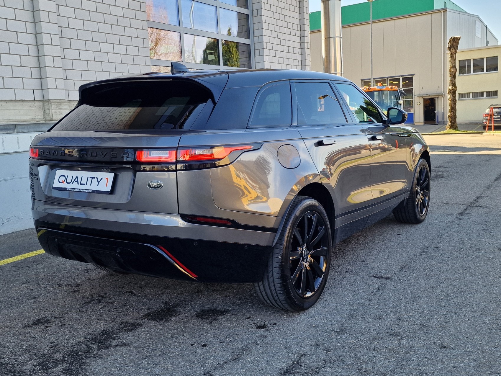 LAND ROVER Range Rover Velar R-Dynamic D 240 SE Automatic-image-4