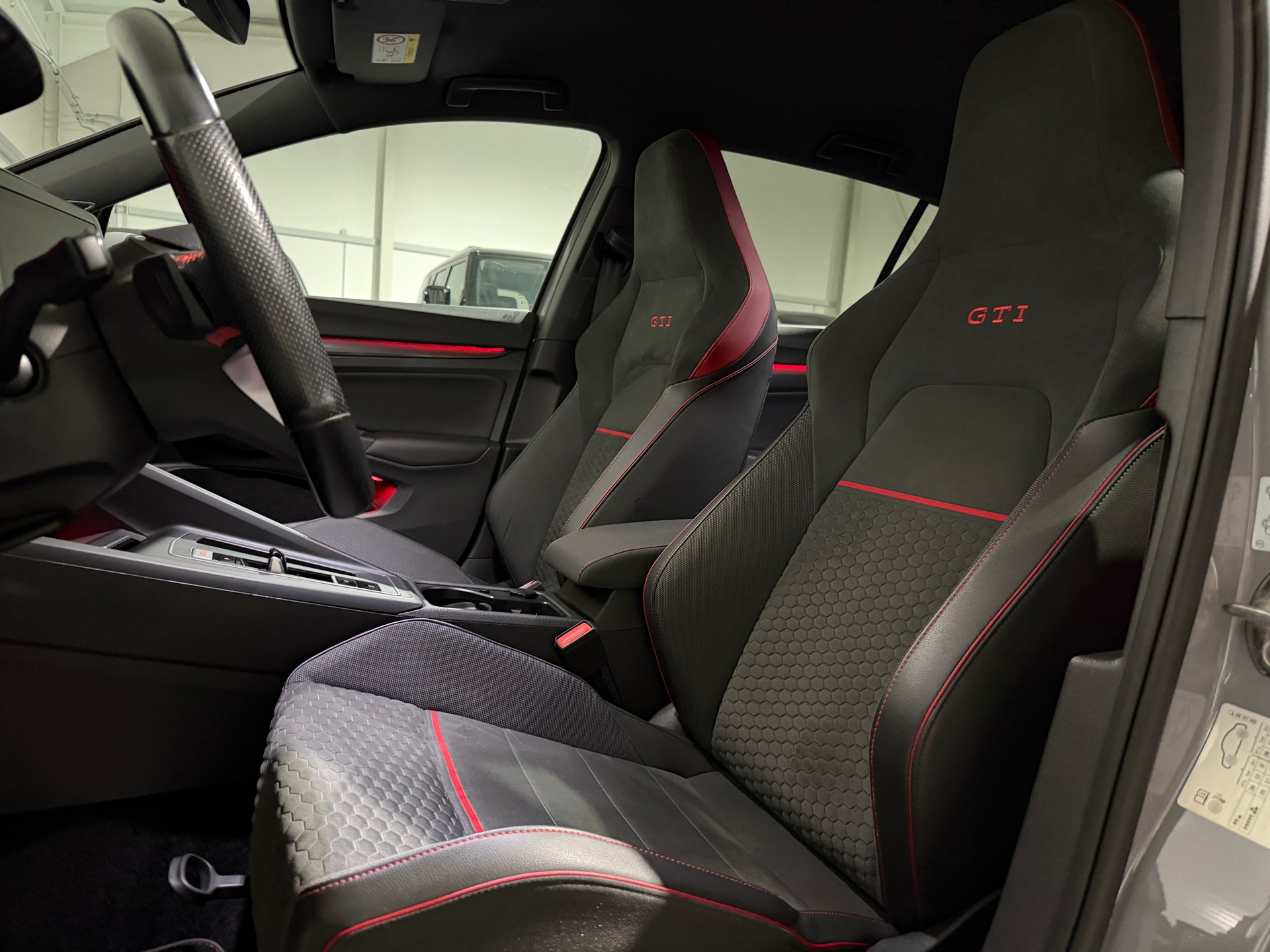 VW Golf 2.0 TSI GTI Clubsport DSG EDITION 45 / Akrapovic-image-16