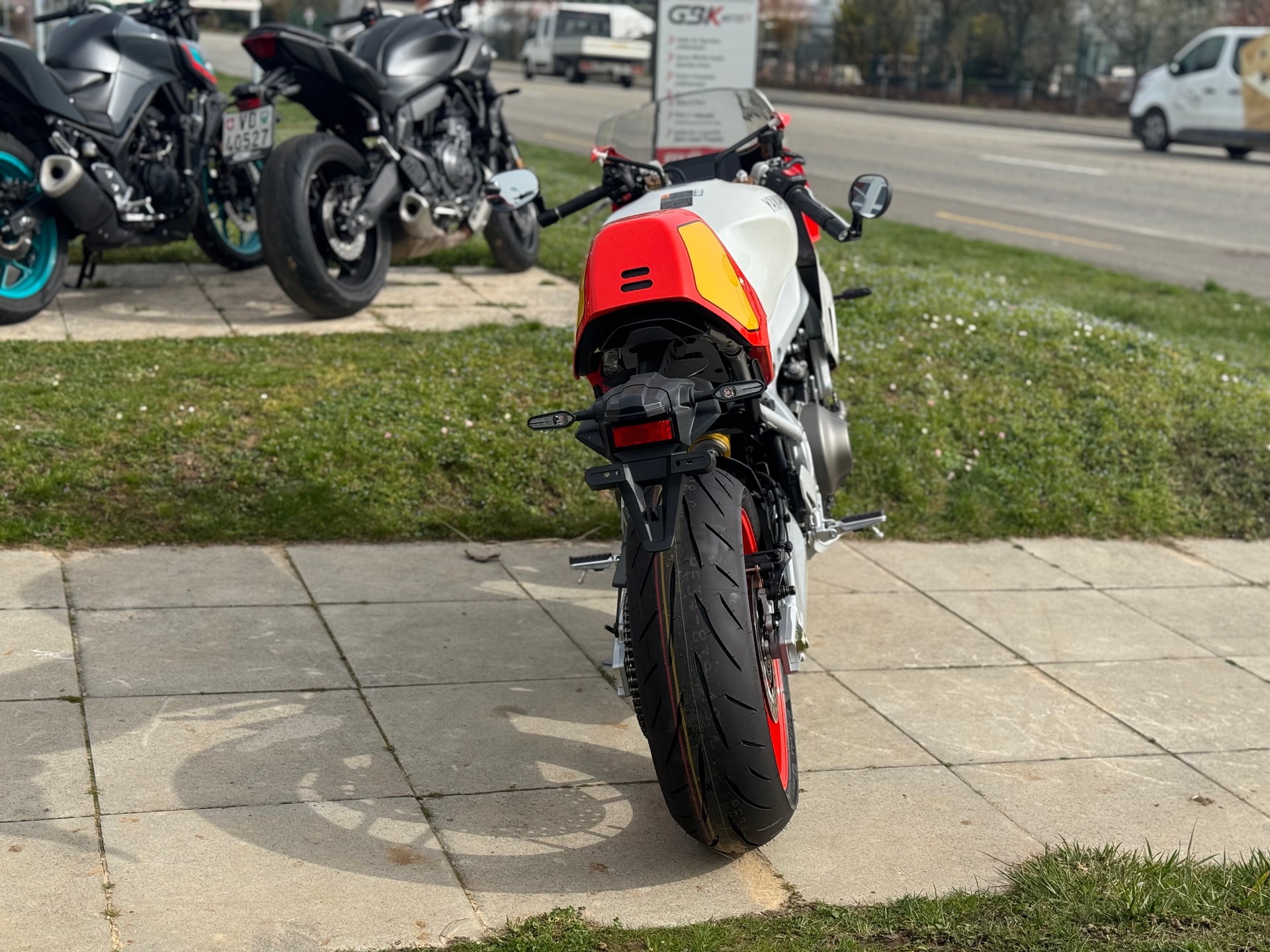 YAMAHA XSR 900 GP-image-2