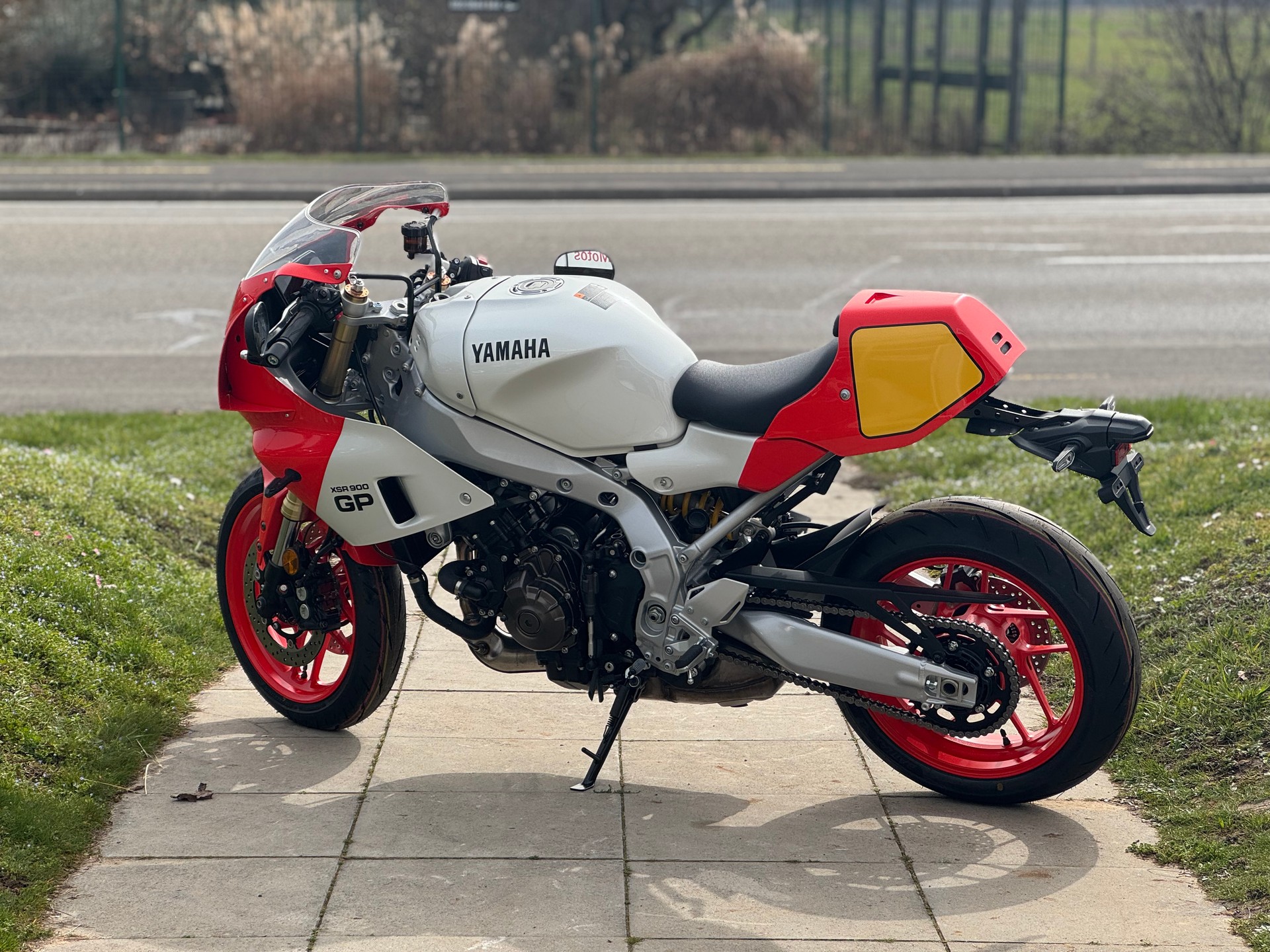 YAMAHA XSR 900 GP-image-3