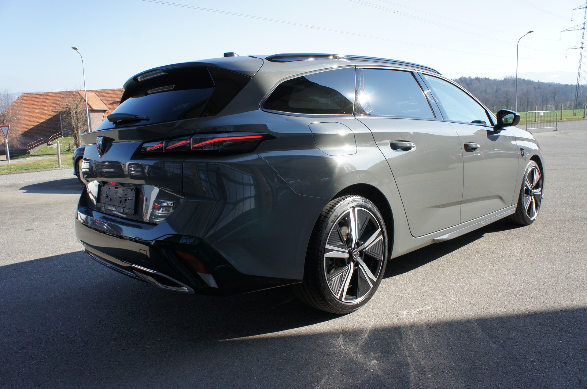 PEUGEOT 308 SW 1.6 PHEV 180 GT-image-4