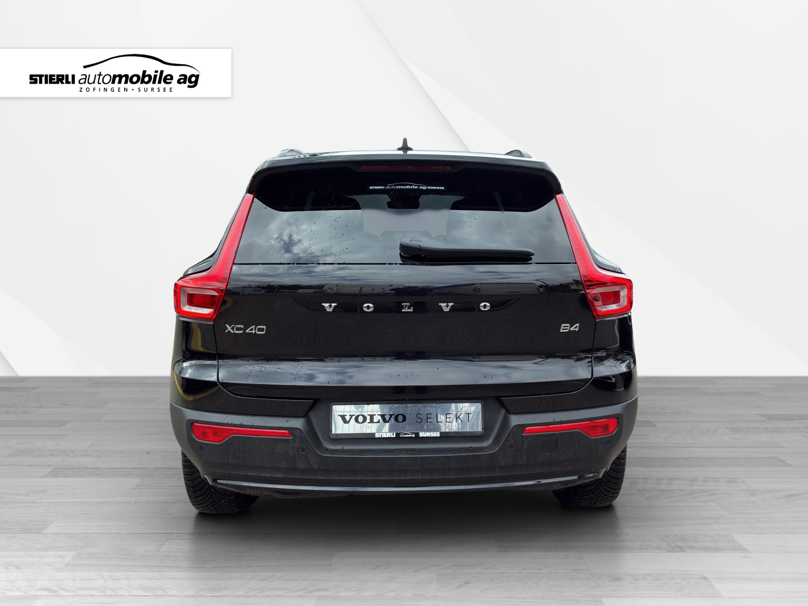 VOLVO XC40 2.0 B4 MH Plus Dark-image-5