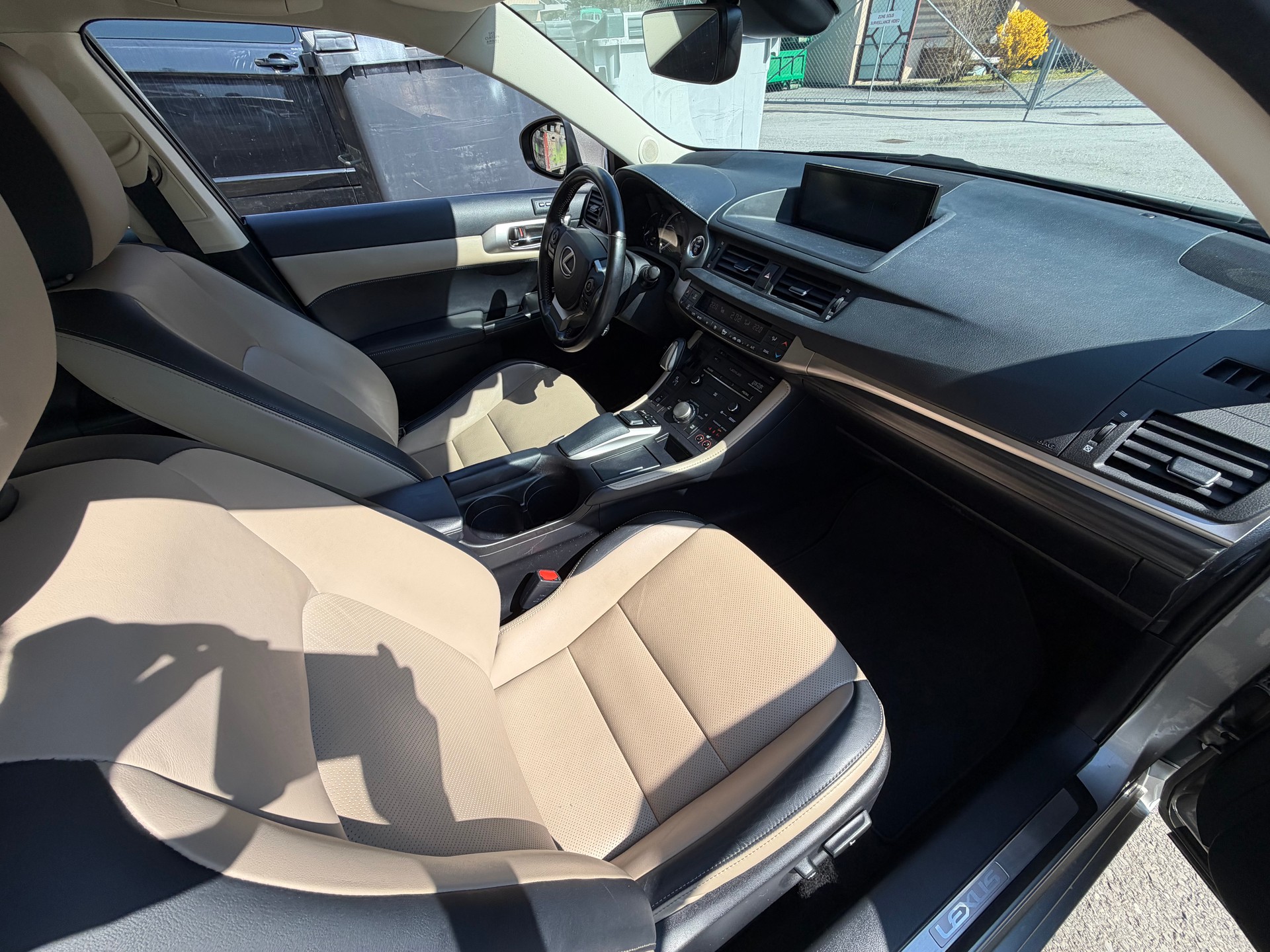 LEXUS CT 200h 1.8 excellence CVT-image-10