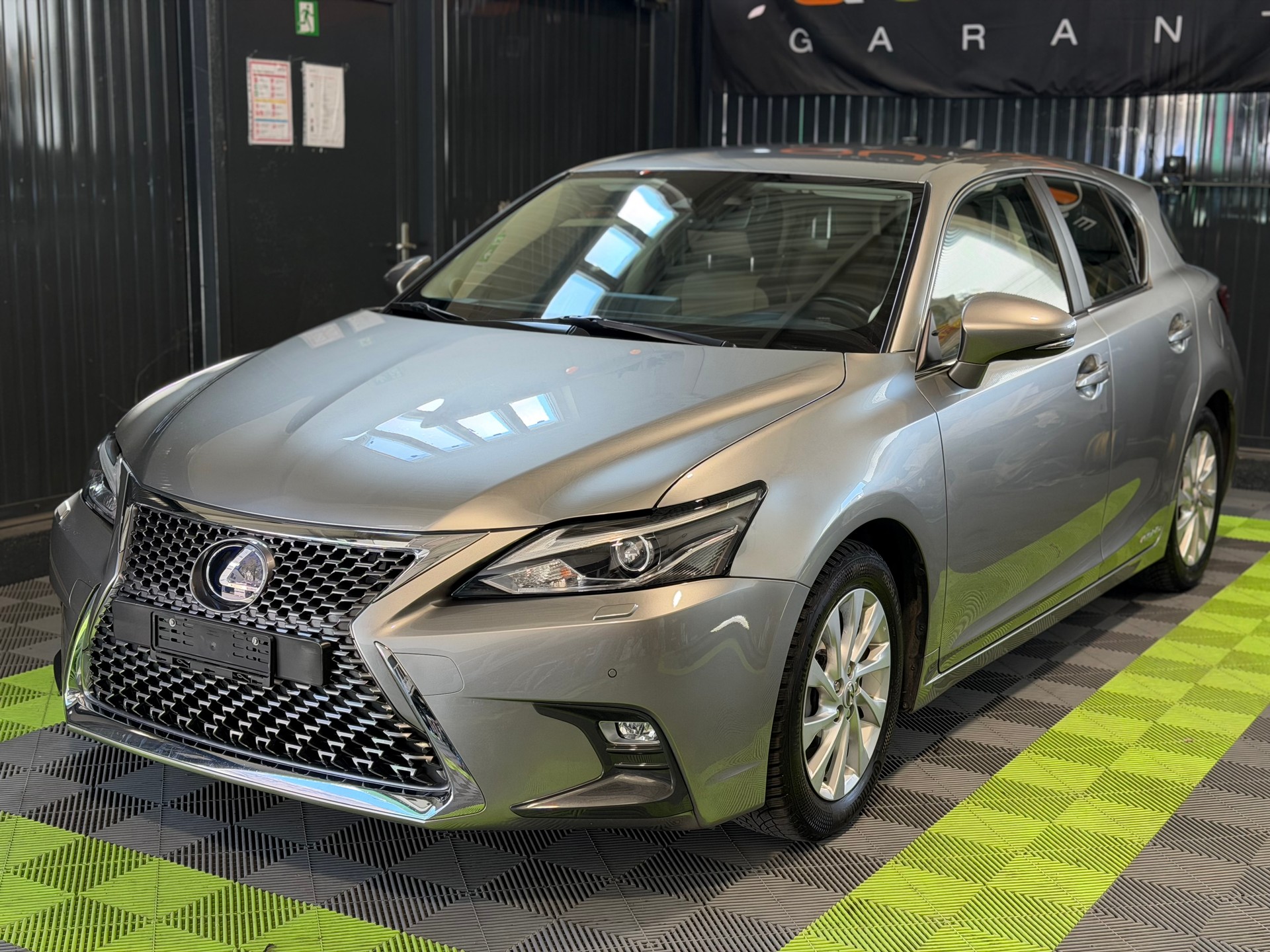 LEXUS CT 200h 1.8 excellence CVT
