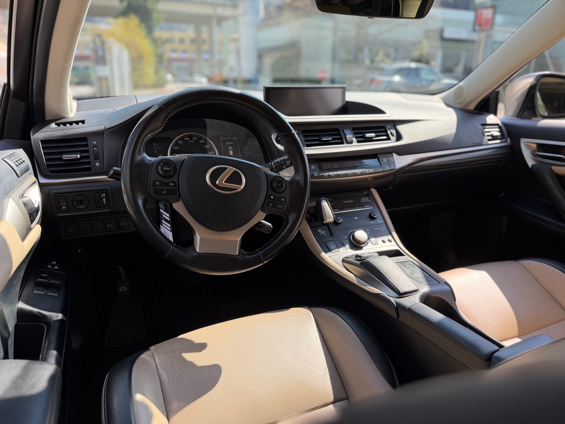 LEXUS CT 200h 1.8 excellence CVT-image-11