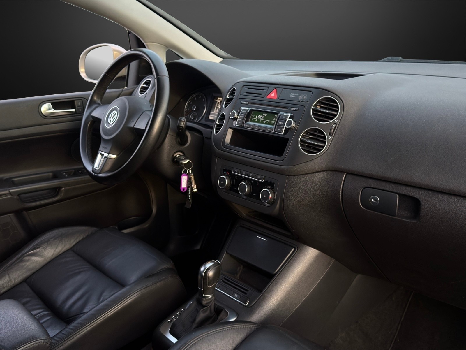 VW Golf Plus 1.2 TSI Trendline DSG-image-9