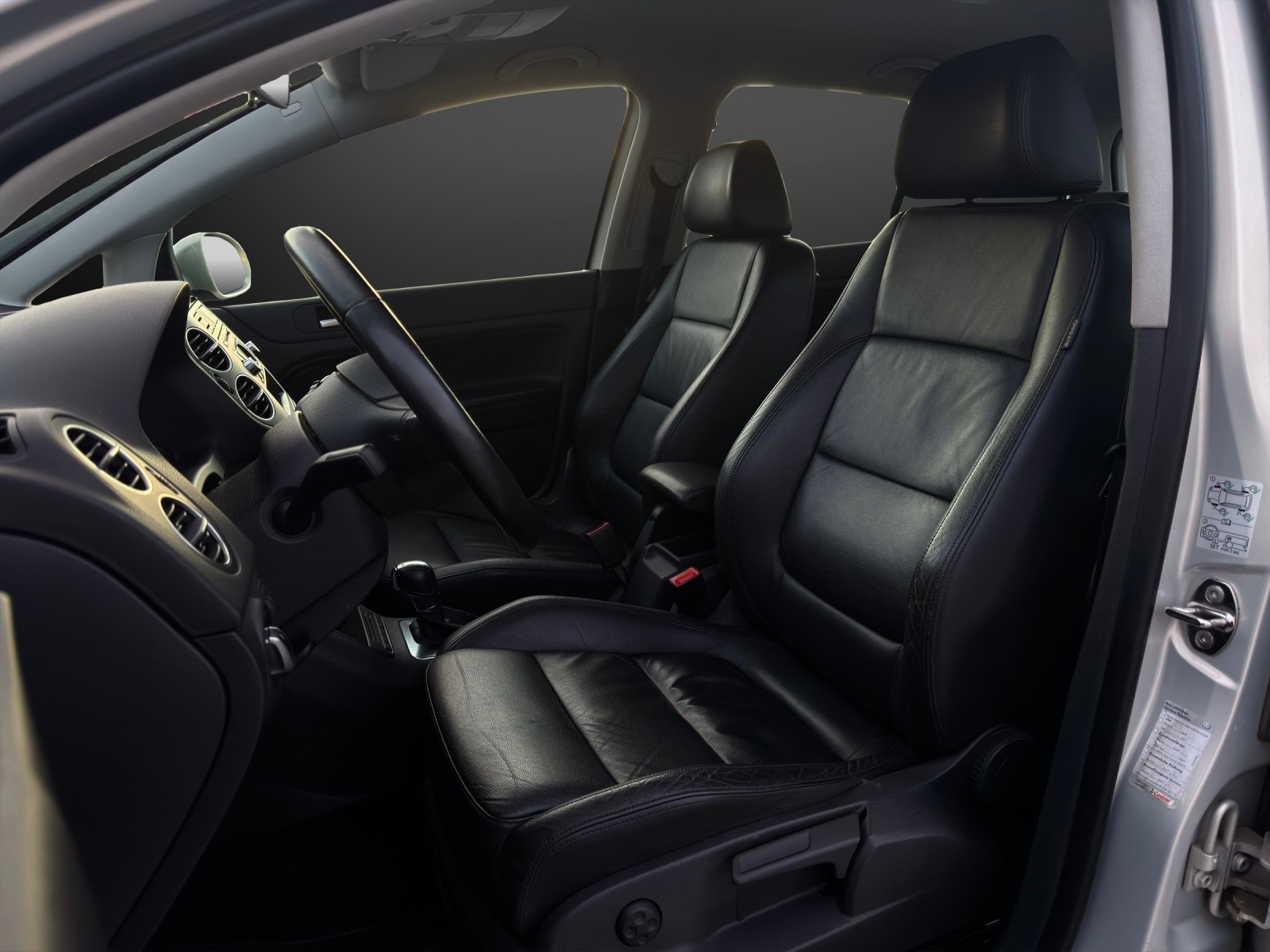 VW Golf Plus 1.2 TSI Trendline DSG-image-6