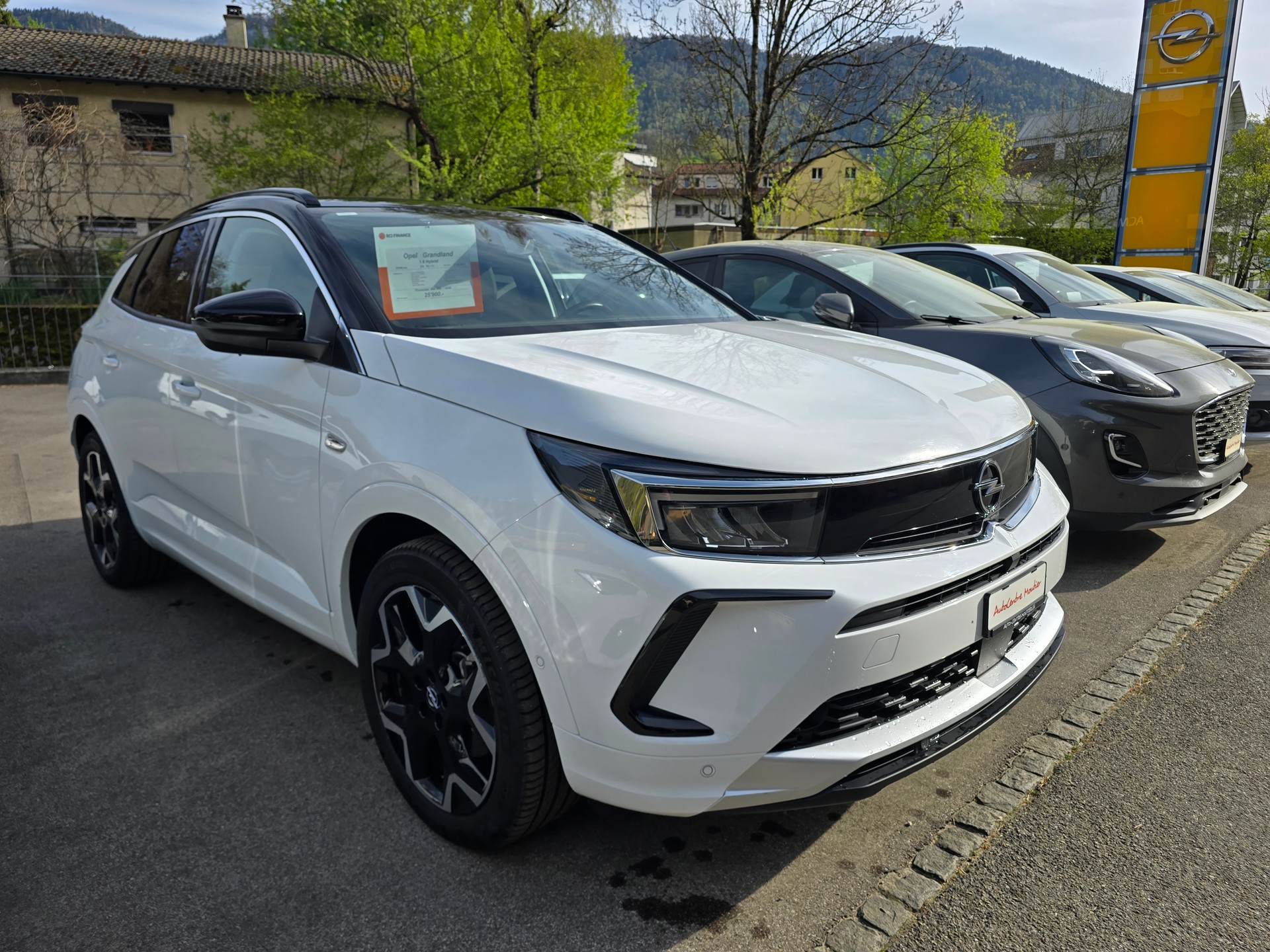 OPEL Grandland 1.6 Hybrid Ultimate Automatik