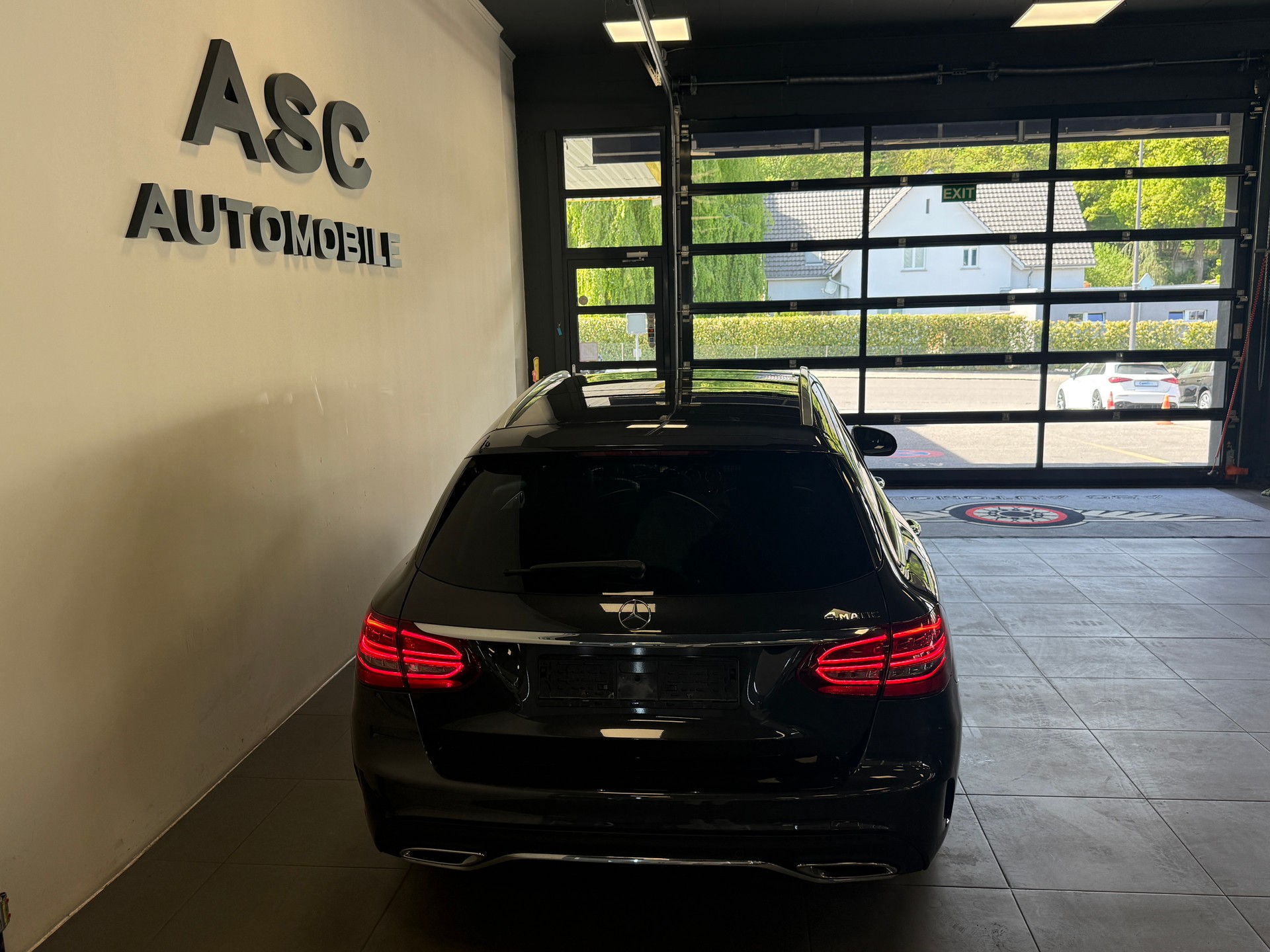 MERCEDES-BENZ C 200 Swiss Star AMG Line 4M 9G-Tronic-showroom-element-3